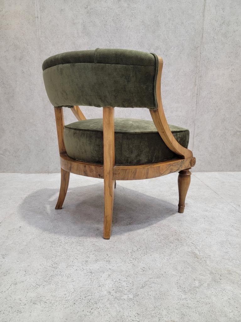 20th Century Antique Austrian Biedermeier Burled Accent Chair in Green Velvet Chenille For Sale