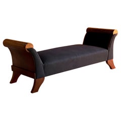 Antique Austrian Biedermeier Daybed Flamed Mahogany 19th Century, circa 1830