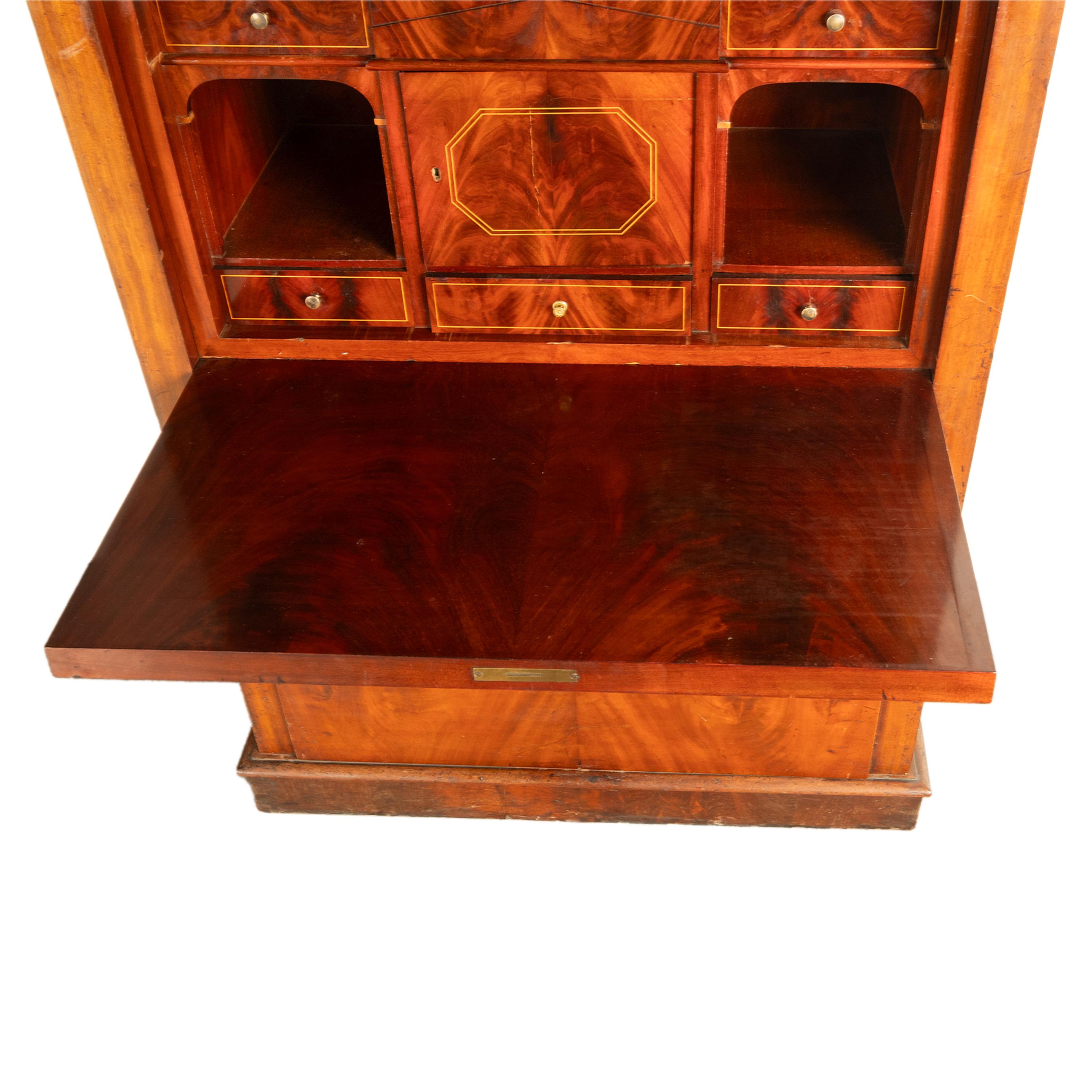 Antica scrivania Biedermeier austriaca in mogano con tabernacolo 1820 in vendita 12