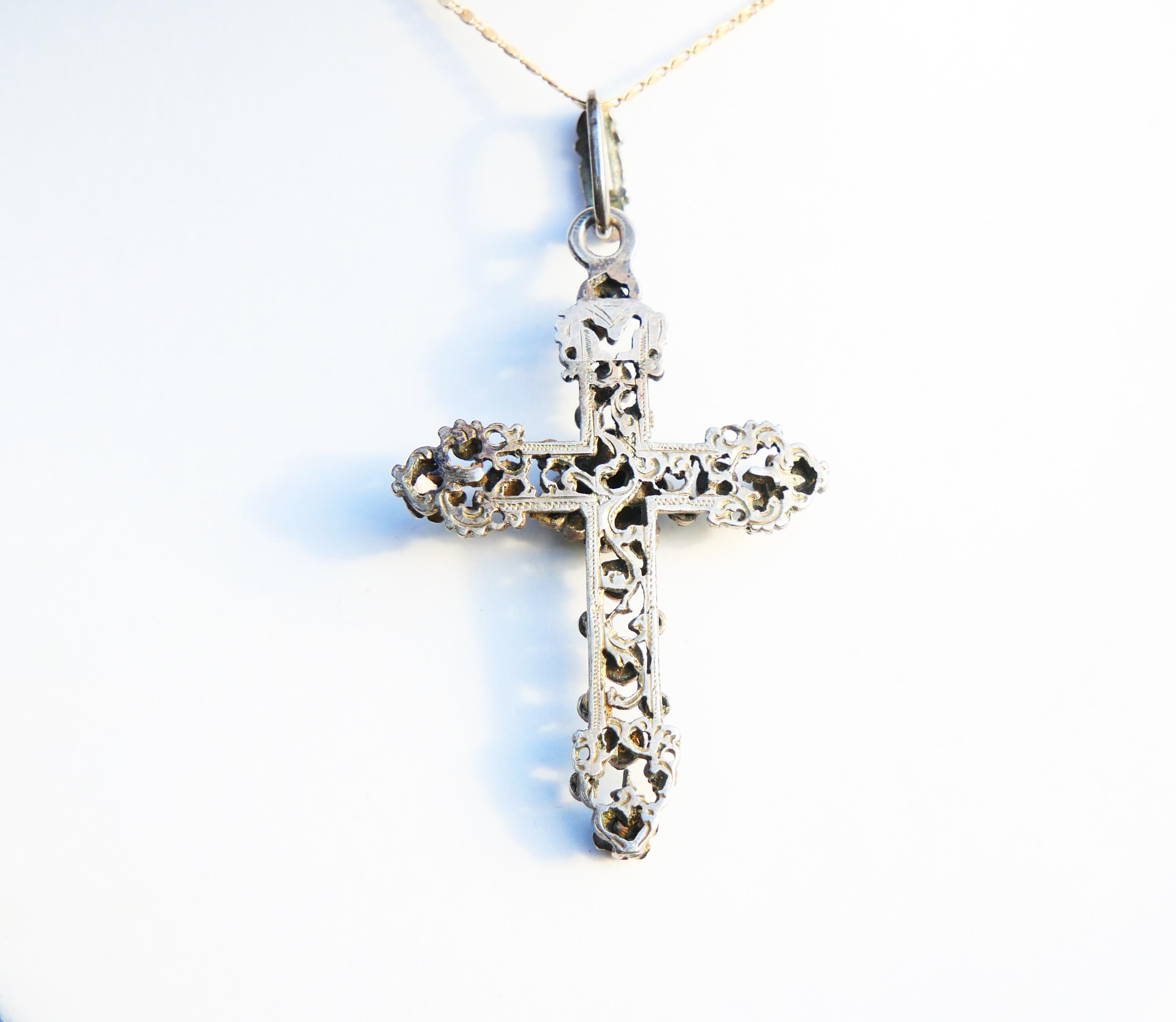 Taille ronde Antique pendentif croix de Bohème autrichienne en argent, turquoise, grenat, perle et émail 11 g en vente