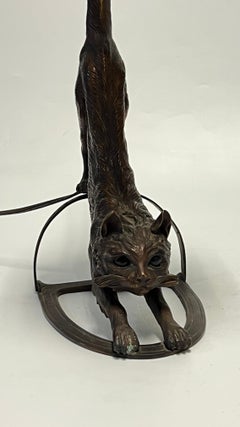 Lampe de table autrichienne ancienne en bronze en forme de chat