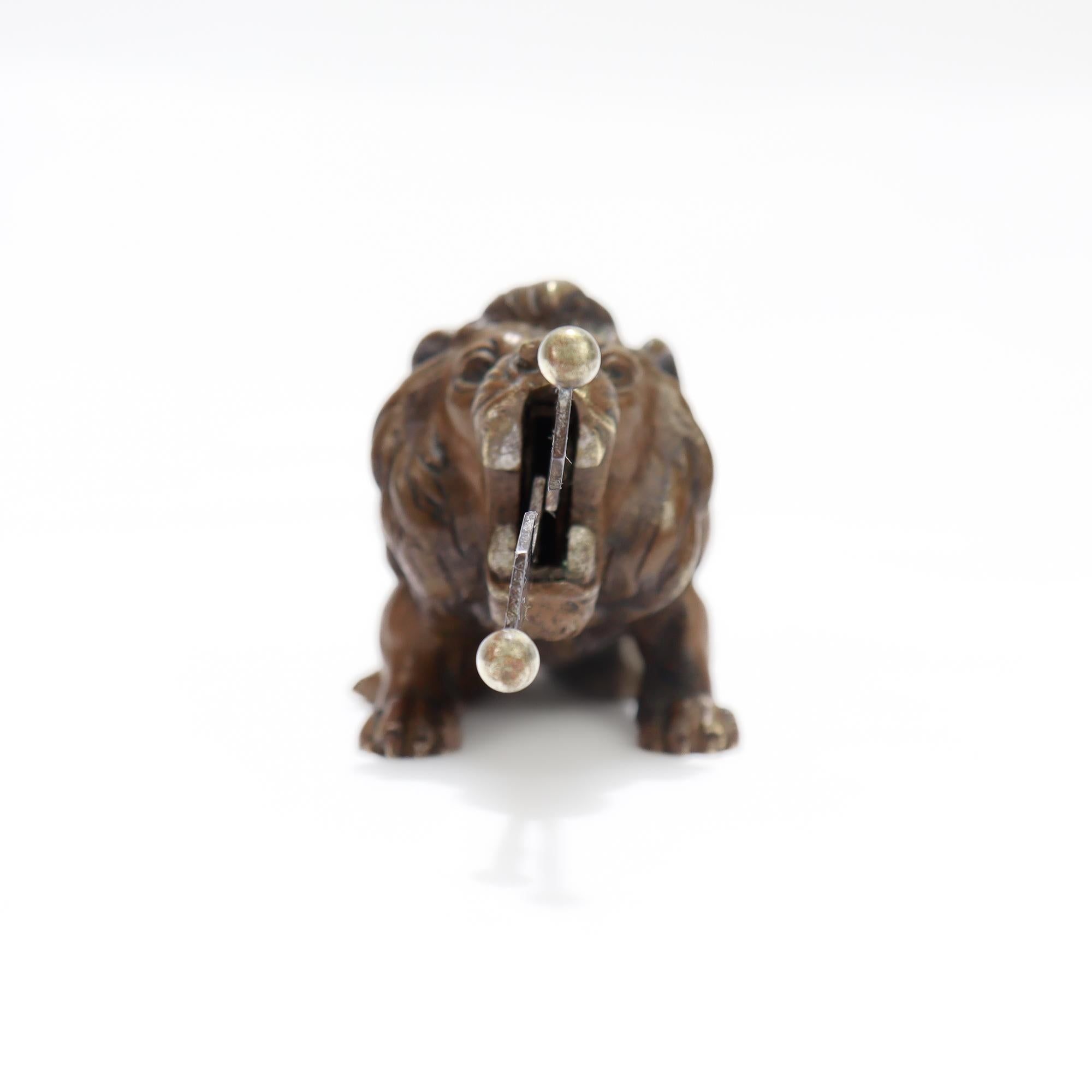 20ième siècle Antique Austrian Bronze Figural Lion Cigar Cutter or Nips en vente