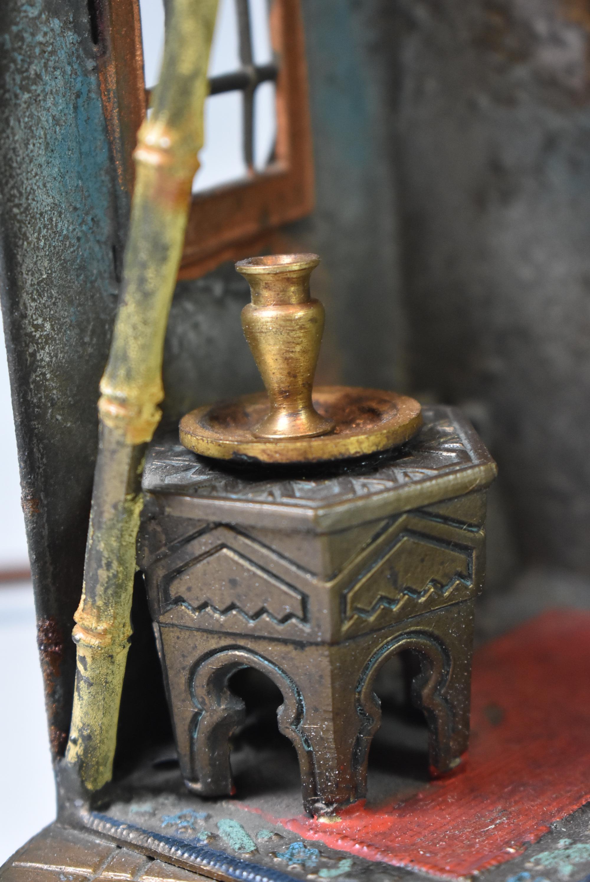 Bronze Lampe de table autrichienne ancienne en bronze dans le style de Bergman en vente