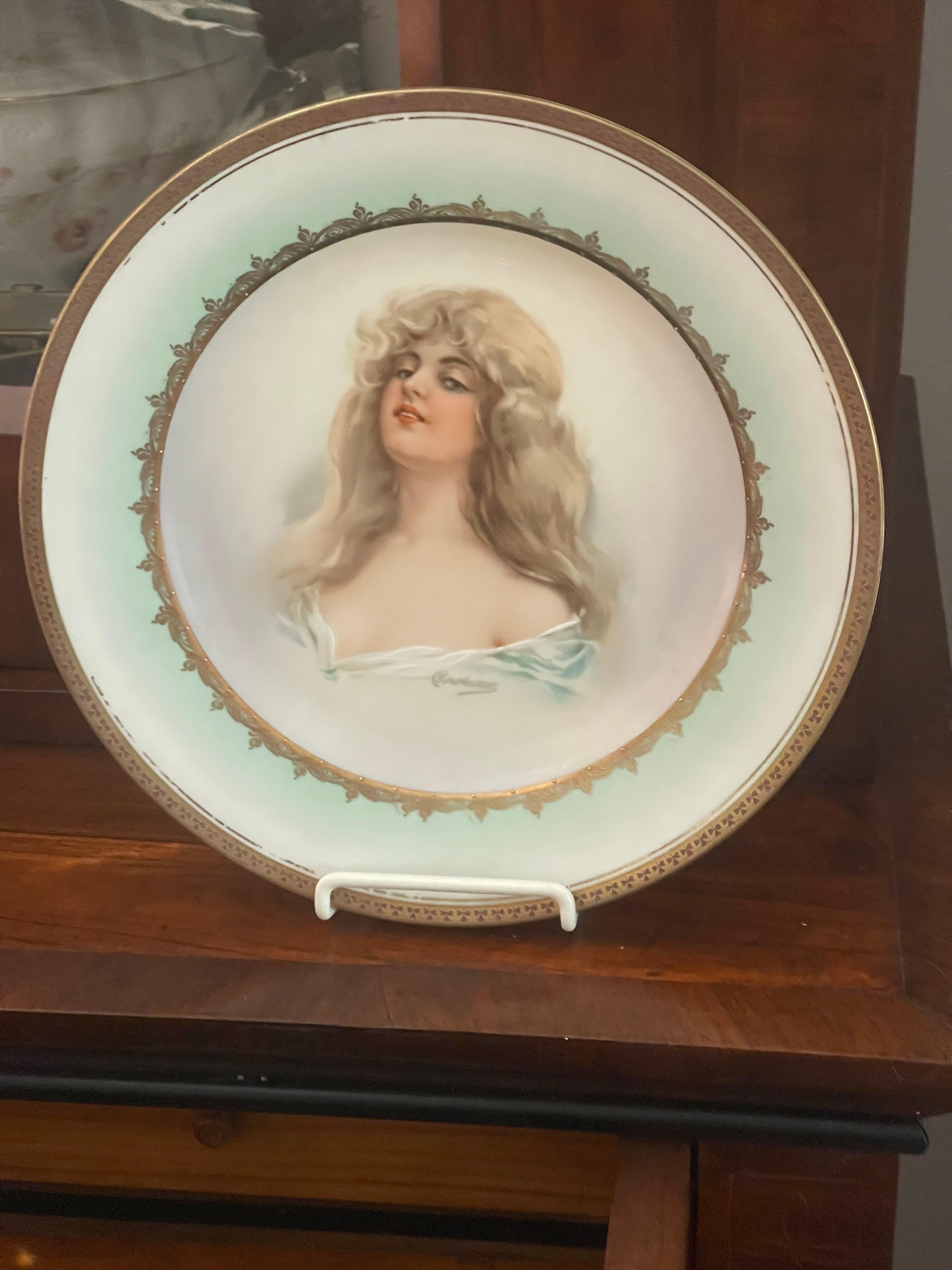 Antiguo Plato de Porcelana Retrato de Gabinete Austriaco Constanza de Austria en venta 3