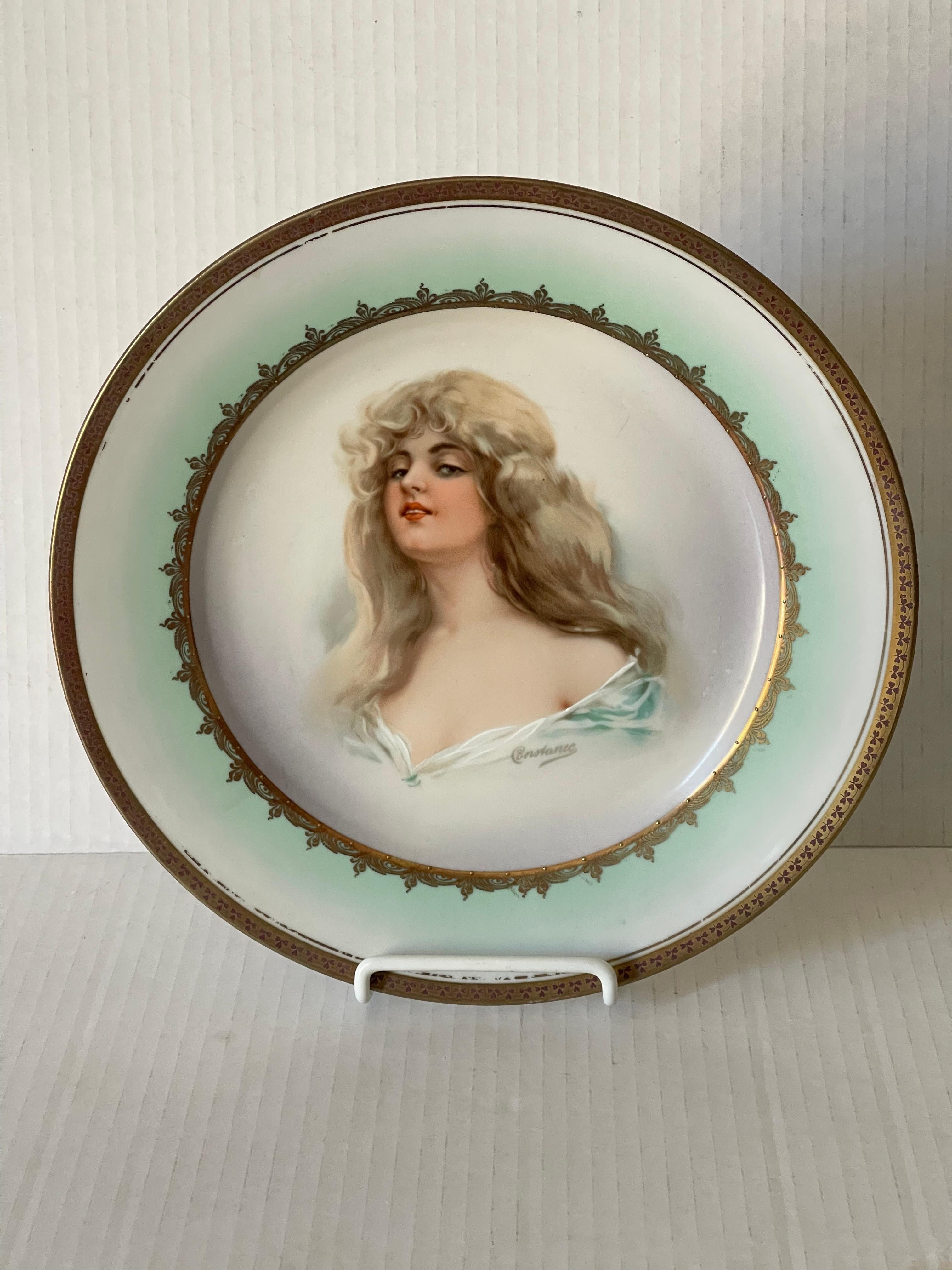 Plato de porcelana con retrato de gabinete austriaco del s. XXIX, pintado a mano, con la inscripción Constanza, de Constanza de Austria, Reina de Polonia y Duquesa de Lituania. Placa coleccionable de recuerdos históricos. Marca de porcelana