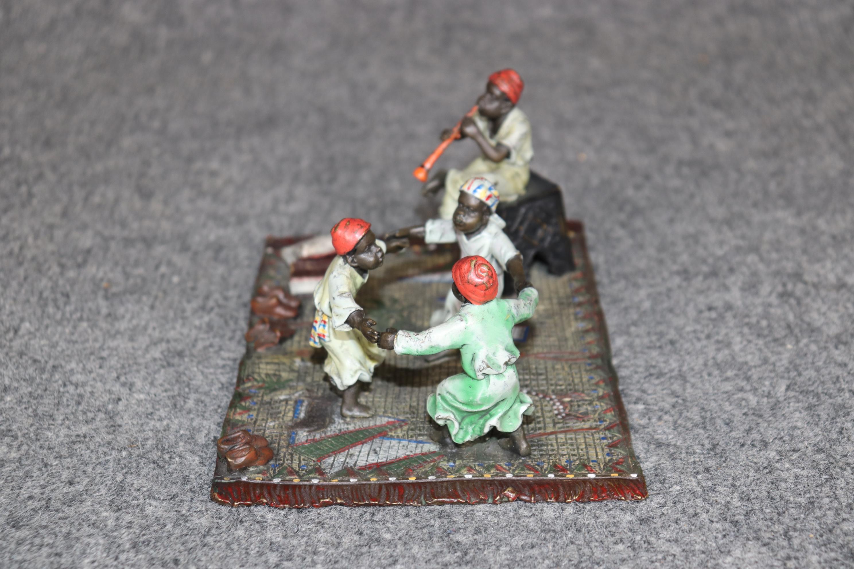 Autre Bronze autrichien ancien peint à froid représentant des enfants dansant par Bergmann en vente