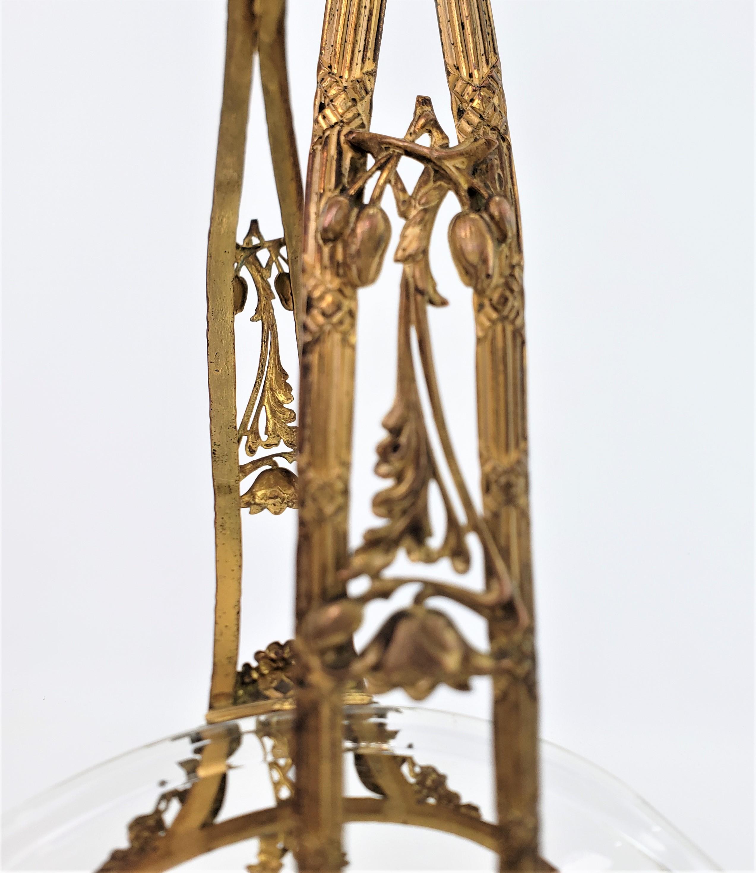 Antiker österreichischer Kristallkorb mit Guss- und vergoldeten Bronzebeschlägen mit Blumenmotiv im Angebot 3