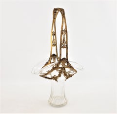 Antiker österreichischer Kristallkorb mit Guss- und vergoldeten Bronzebeschlägen mit Blumenmotiv