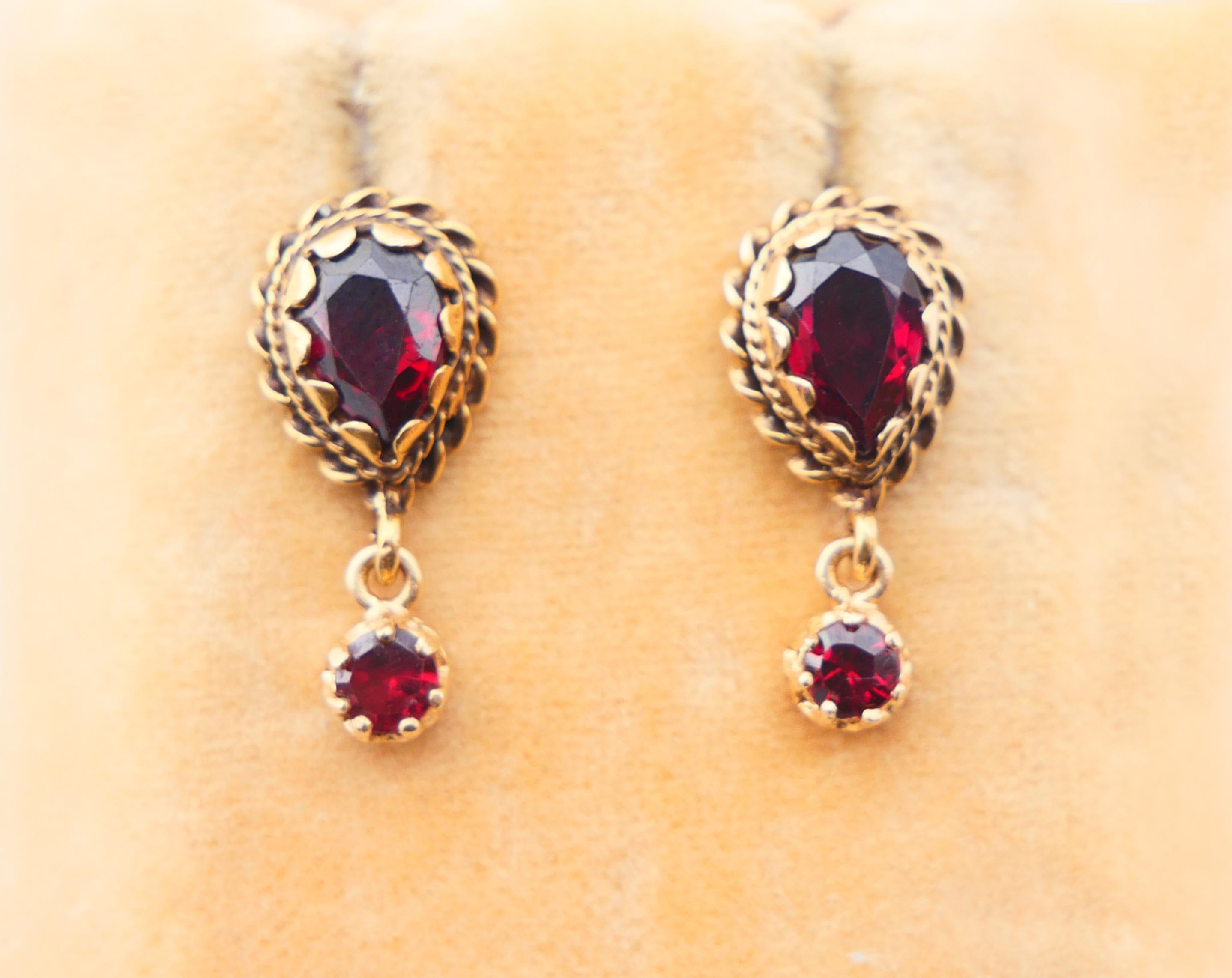 Art Deco Antique Austrian Earrings natural Garnet solid 14K Gold / 3.25 gr For Sale