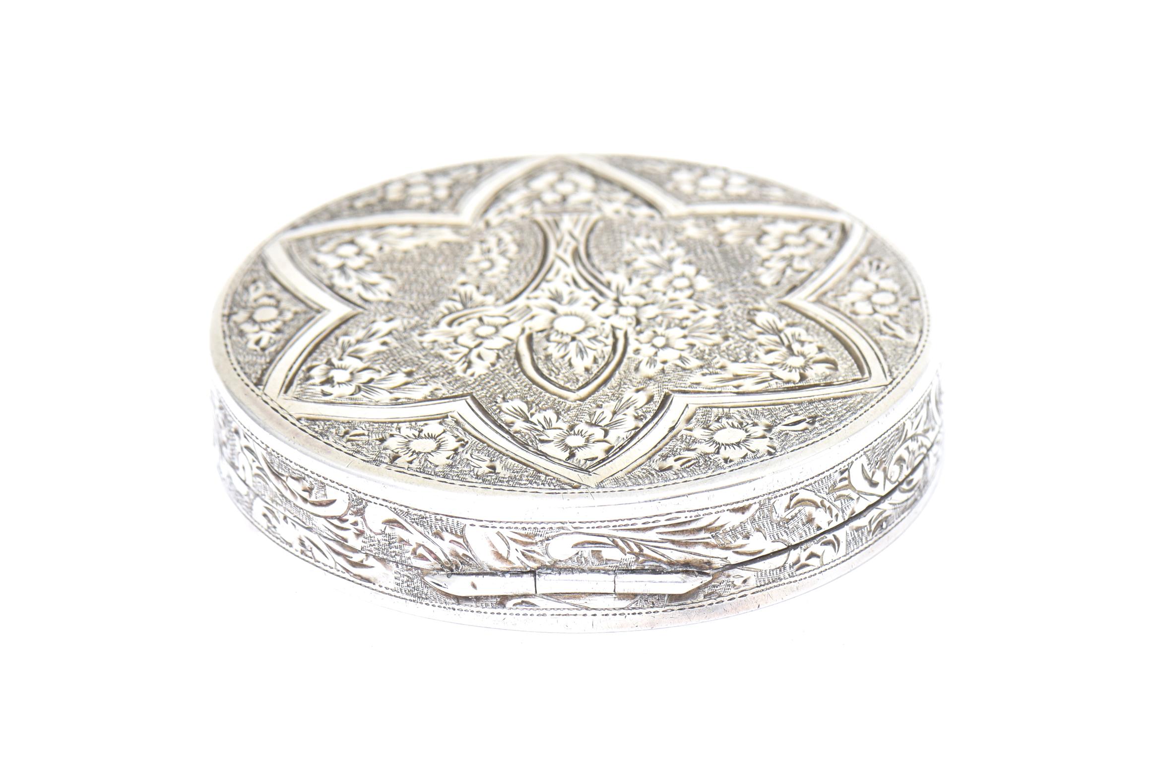 Antique Austrian Floral Flower Basket Star Silver Compact Pill Box In Good Condition For Sale In Miami Beach, FL