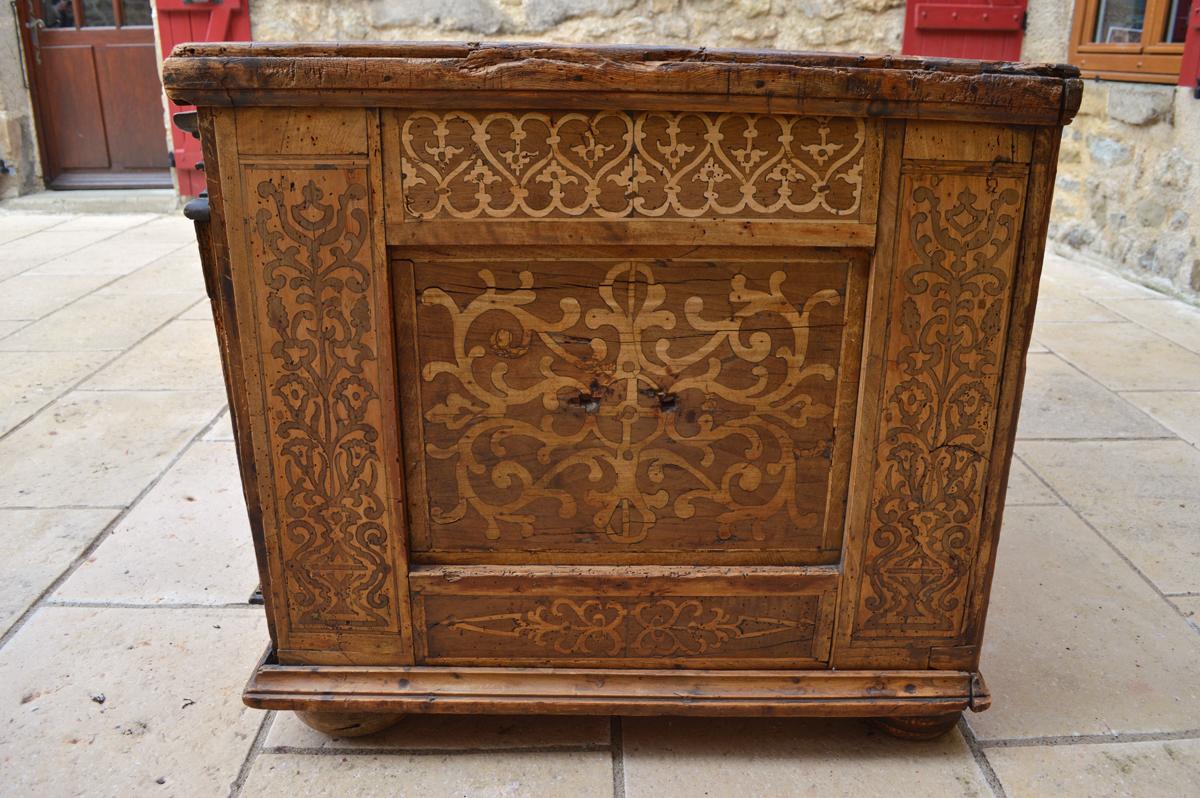 Antique Austrian Inlaid Desk, Mid-17th Century For Sale 10