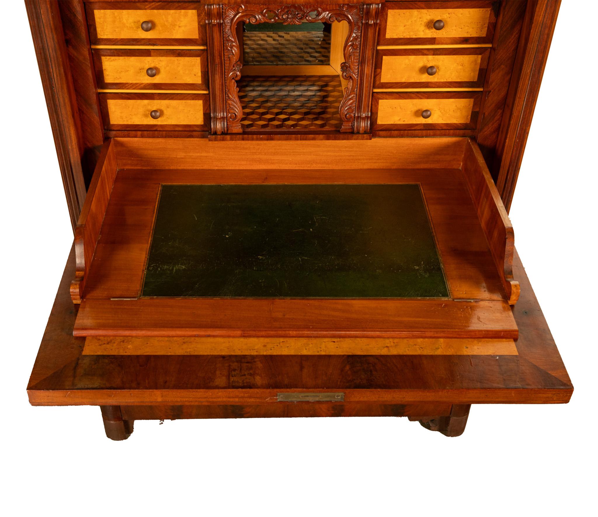 Antiker österreichischer Mahagoni Ahorn Intarsien Biedermeier Sekretär Schrank 1850 im Angebot 13