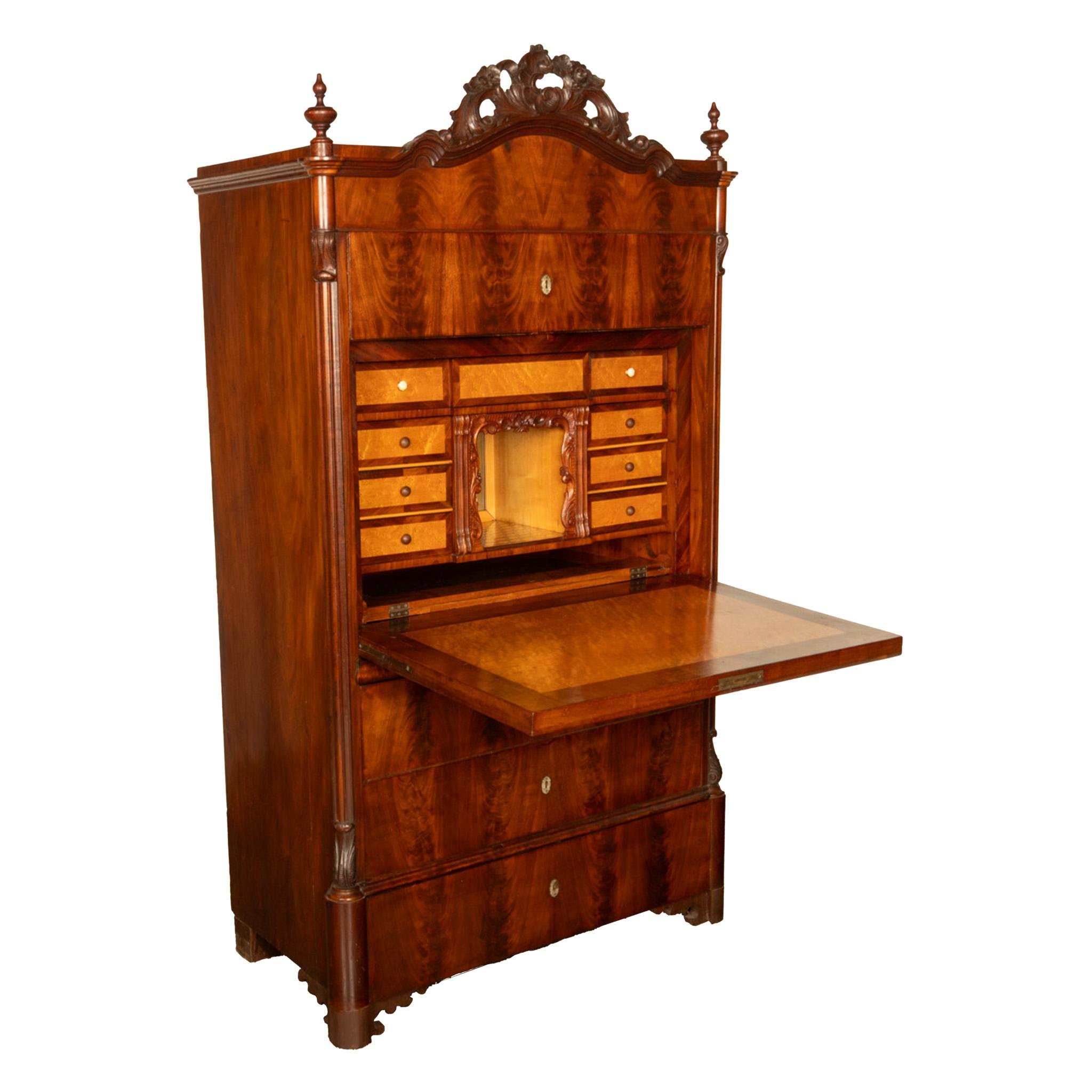 Antiker österreichischer Mahagoni Ahorn Intarsien Biedermeier Sekretär Schrank 1850 (19. Jahrhundert) im Angebot