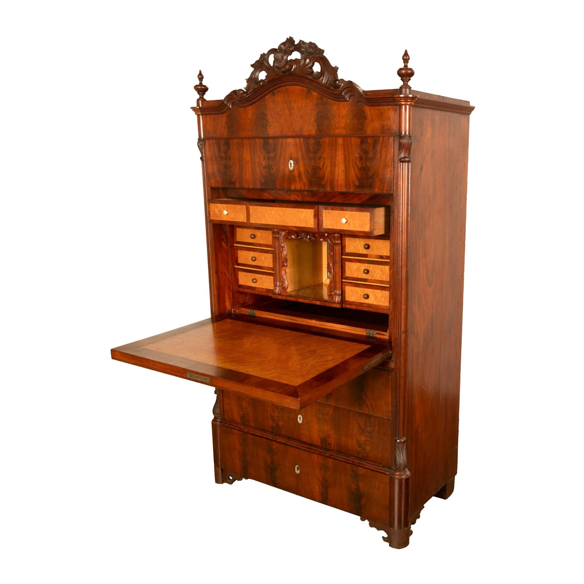 Antiker österreichischer Mahagoni Ahorn Intarsien Biedermeier Sekretär Schrank 1850 im Angebot 3