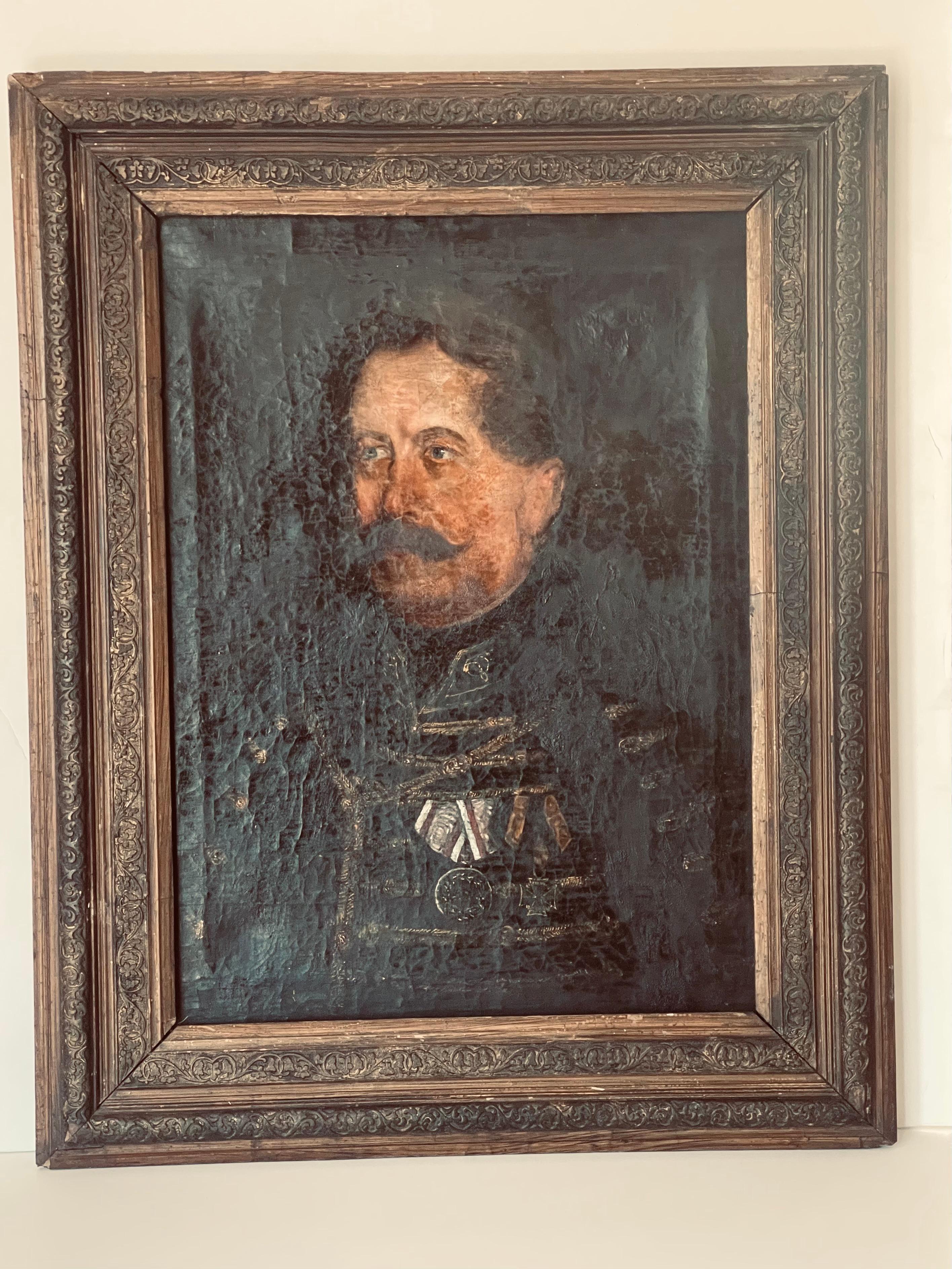 Antiguo retrato austriaco cca 1900-1910 I de un dignatario militar, con uniforme militar y medallas de reconocimiento. El reverso lleva una inscripción. Enmarcado.