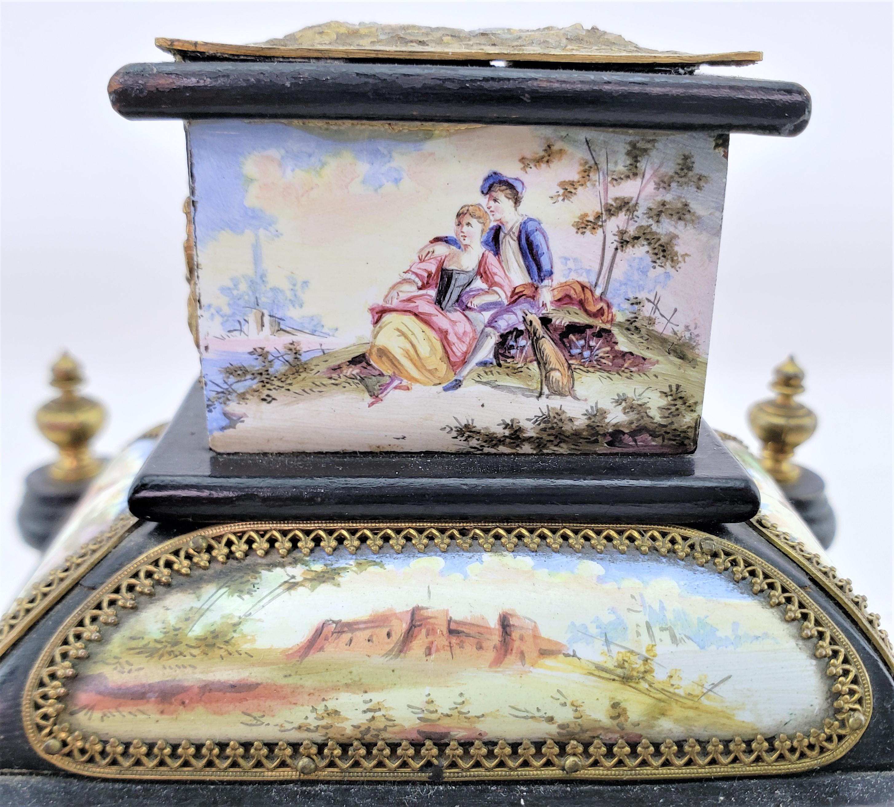 Ancienne armoire de table ou boîte à bibelots autrichienne miniature avec panneaux émaillés  en vente 5