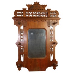 Österreichische verspiegelte Garderobe/Hutständer geschnitzt Nussbaum 1890's