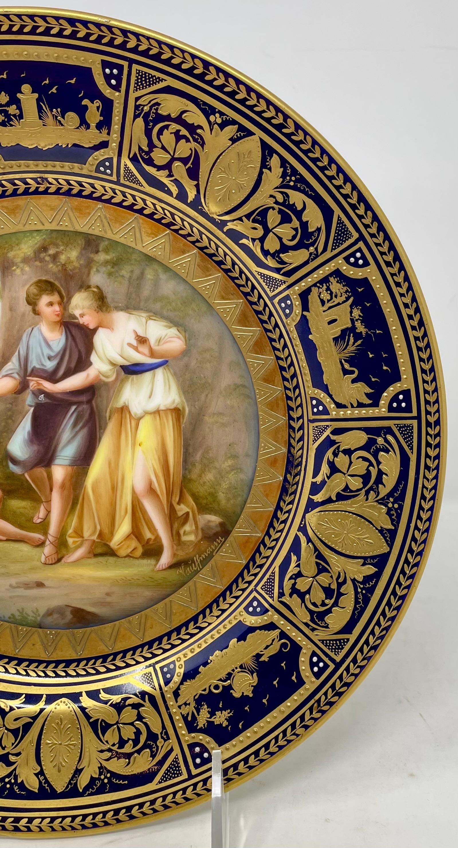 Austriaco Antico piatto in porcellana cobalto e oro della Royal Vienna Porcelain con 