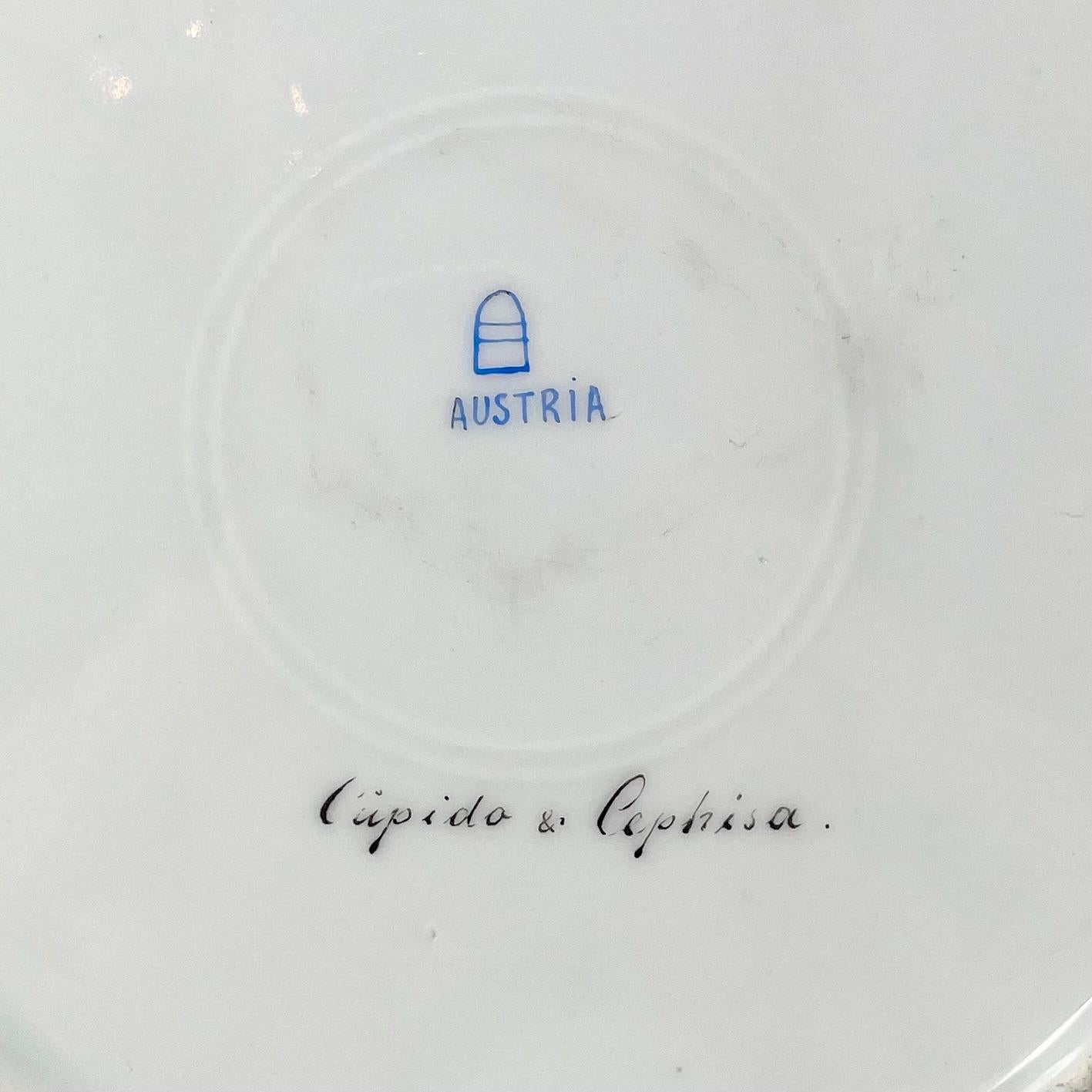 Antico piatto in porcellana cobalto e oro della Royal Vienna Porcelain con 