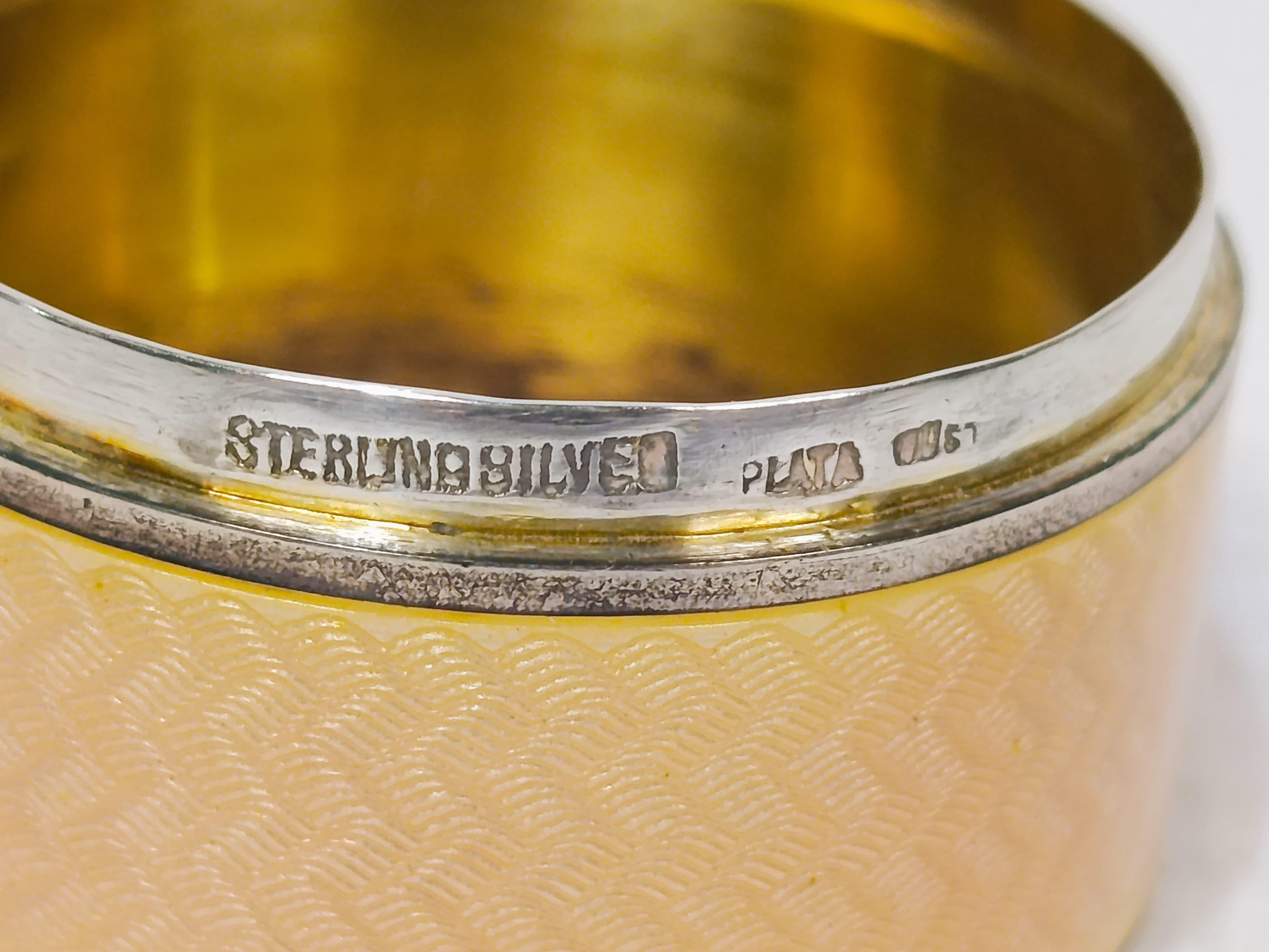 Autrichien Anciens piluliers autrichiens en argent et émail 1920 en vente