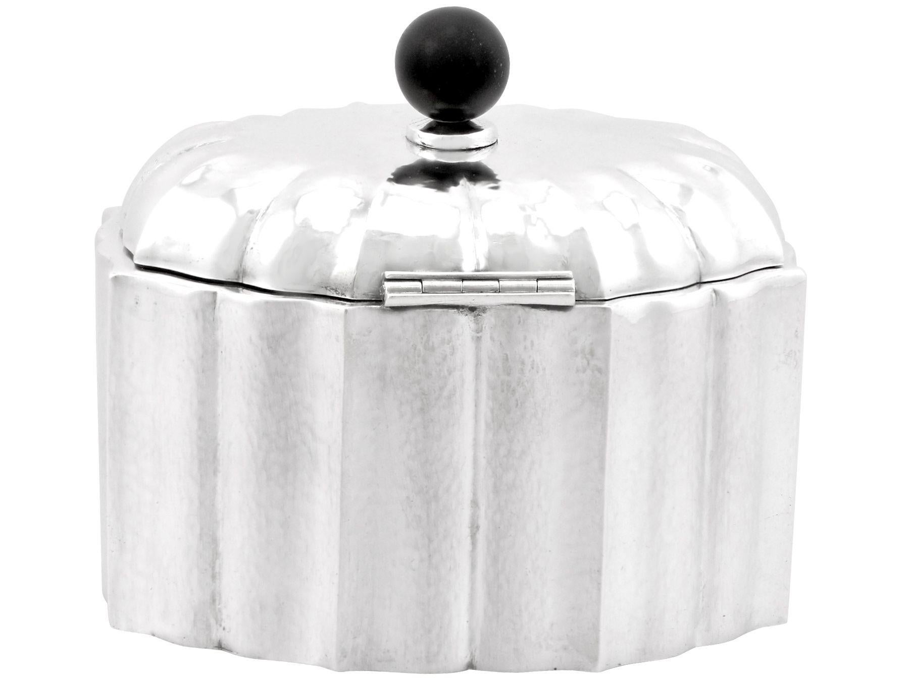 Antique Austrian Silver Tea Caddy, circa 1955 In Excellent Condition For Sale In Jesmond, Newcastle Upon Tyne