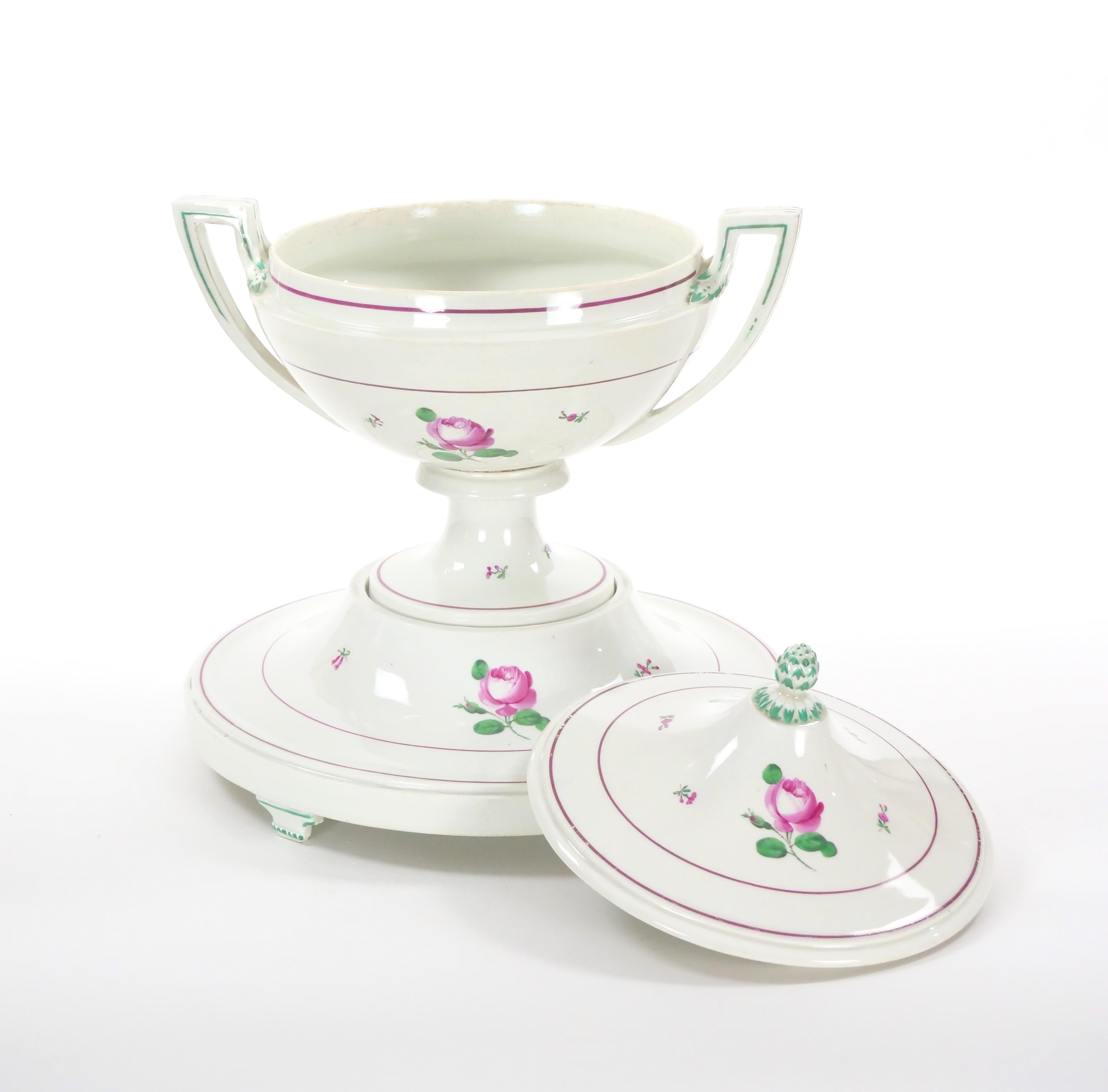Antigua Sopera Decorativa Austriaca de Tres Piezas para Centro de Mesa en venta 6