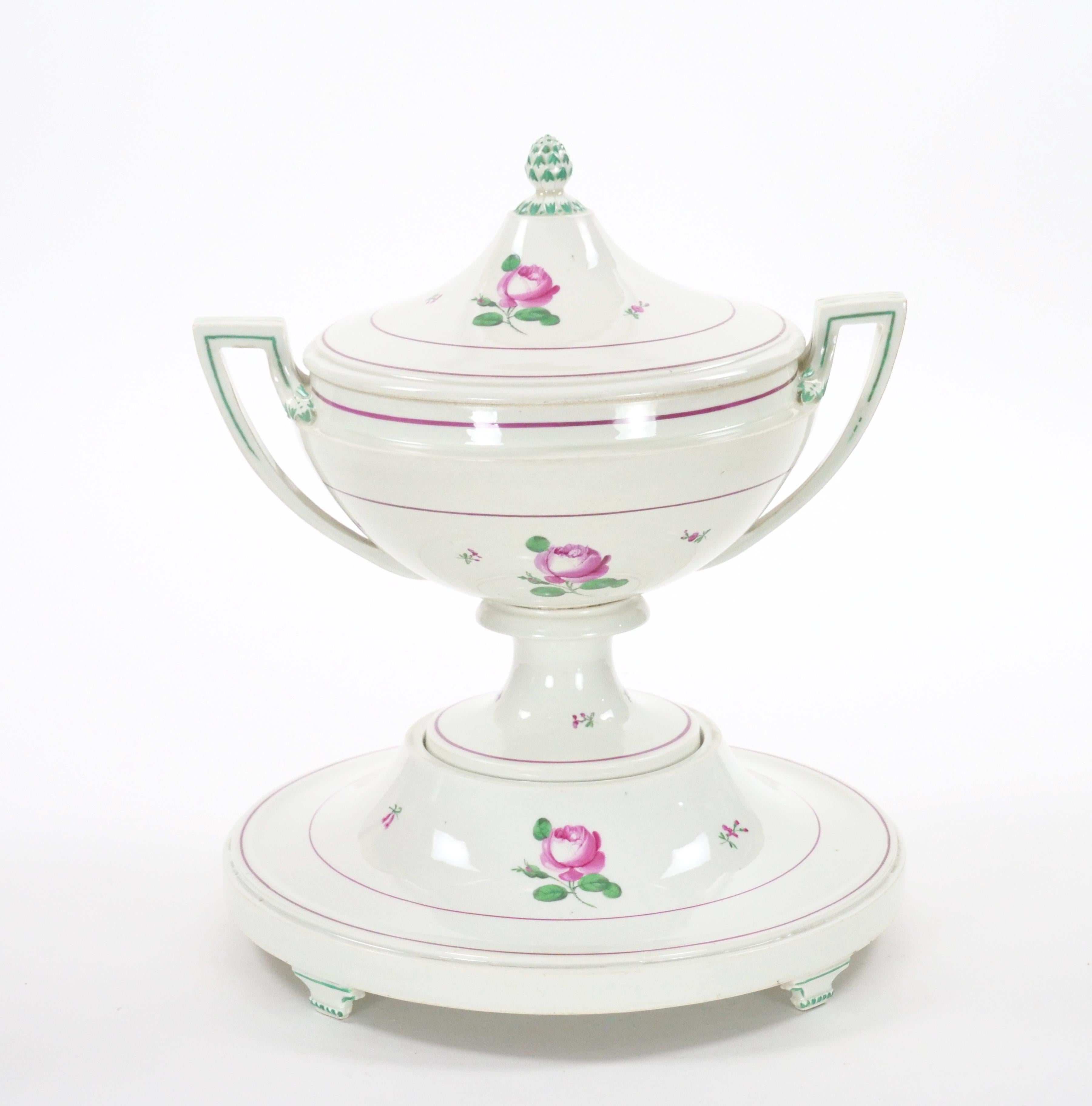 Antigua Sopera Decorativa Austriaca de Tres Piezas para Centro de Mesa en venta 7