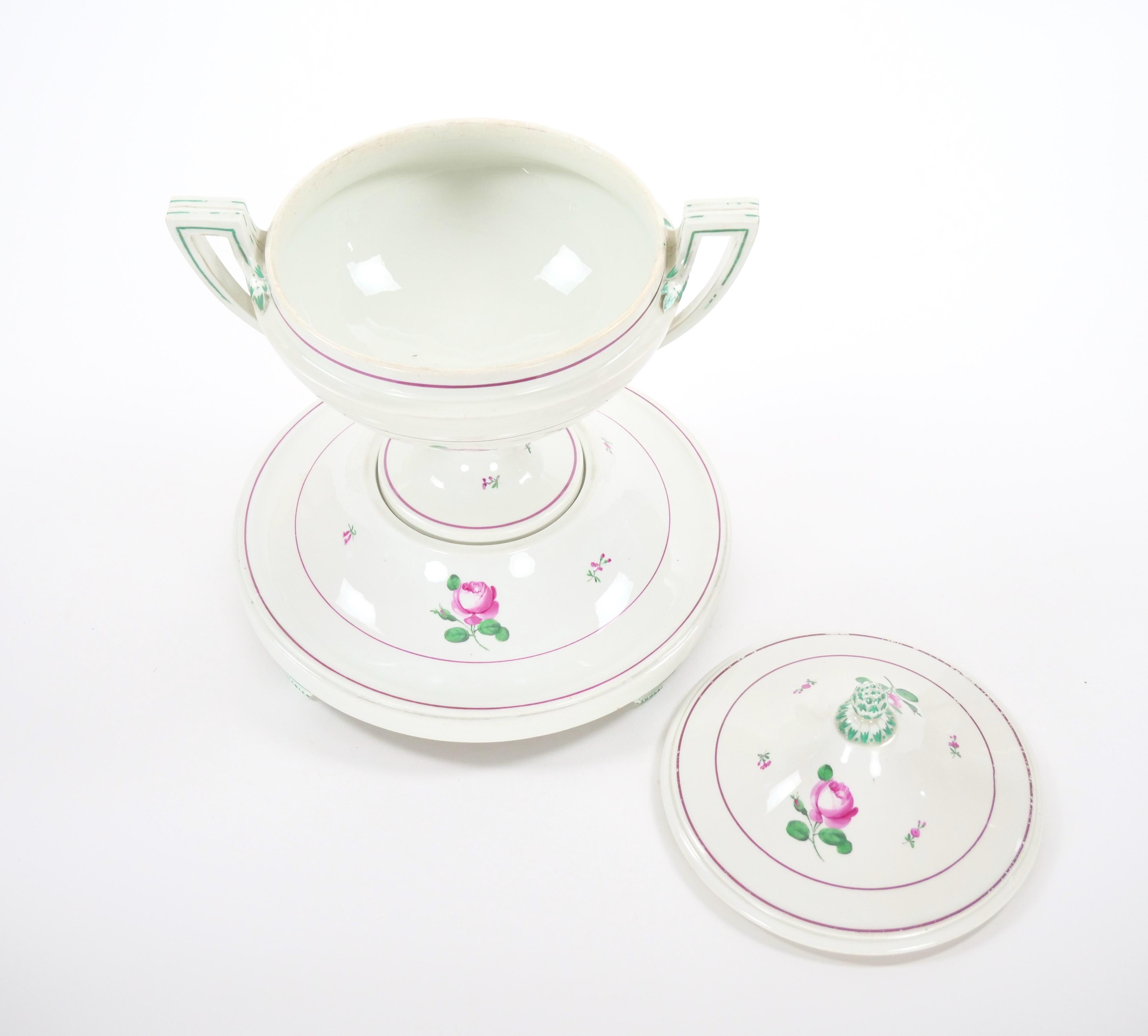 Antigua Sopera Decorativa Austriaca de Tres Piezas para Centro de Mesa en Bueno estado para la venta en Tarry Town, NY