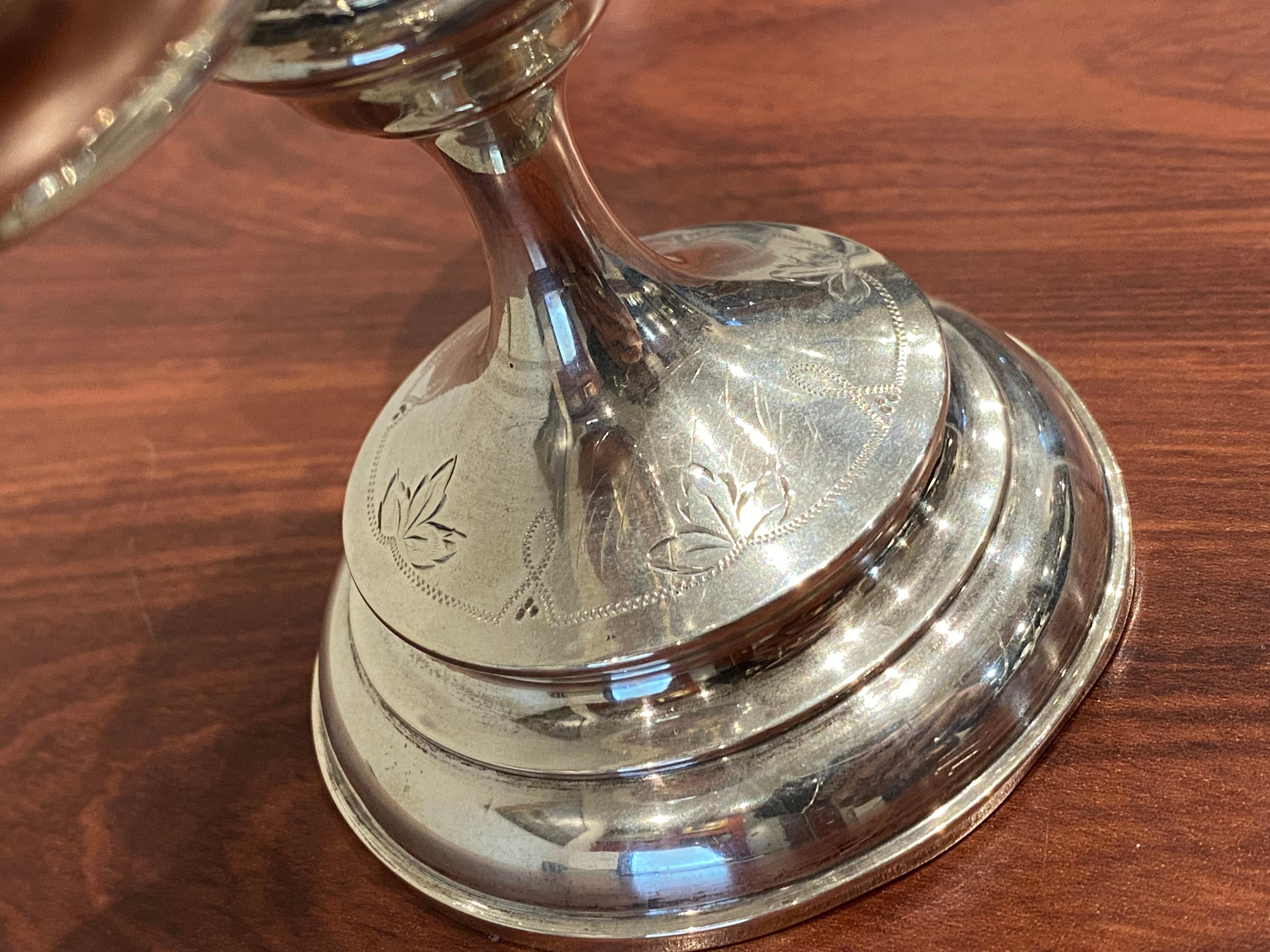 Antica saliera austriaca (Vienna) 830 in argento con supporto per stuzzicadenti in vendita 4