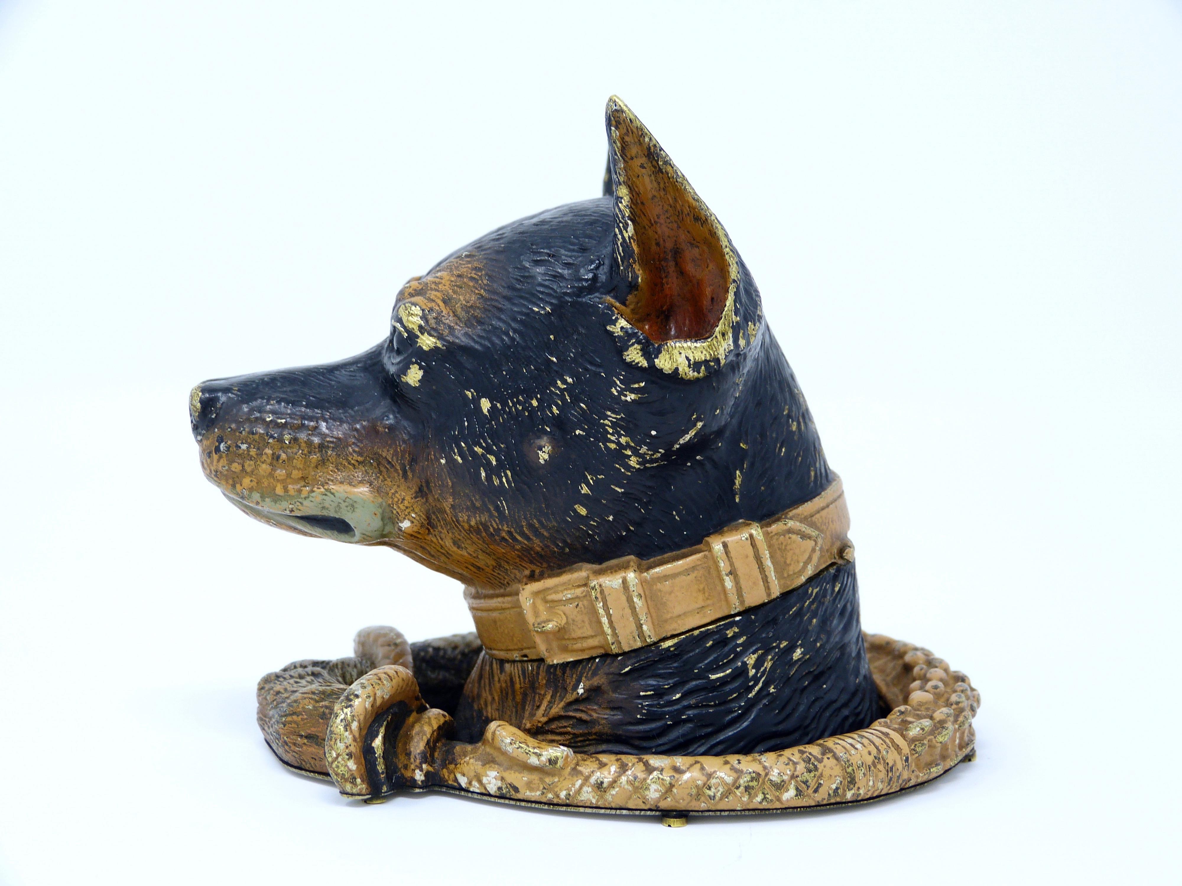 Antique Austrian Vienna Bronze Dog Inkwell, circa 1900 For Sale 1