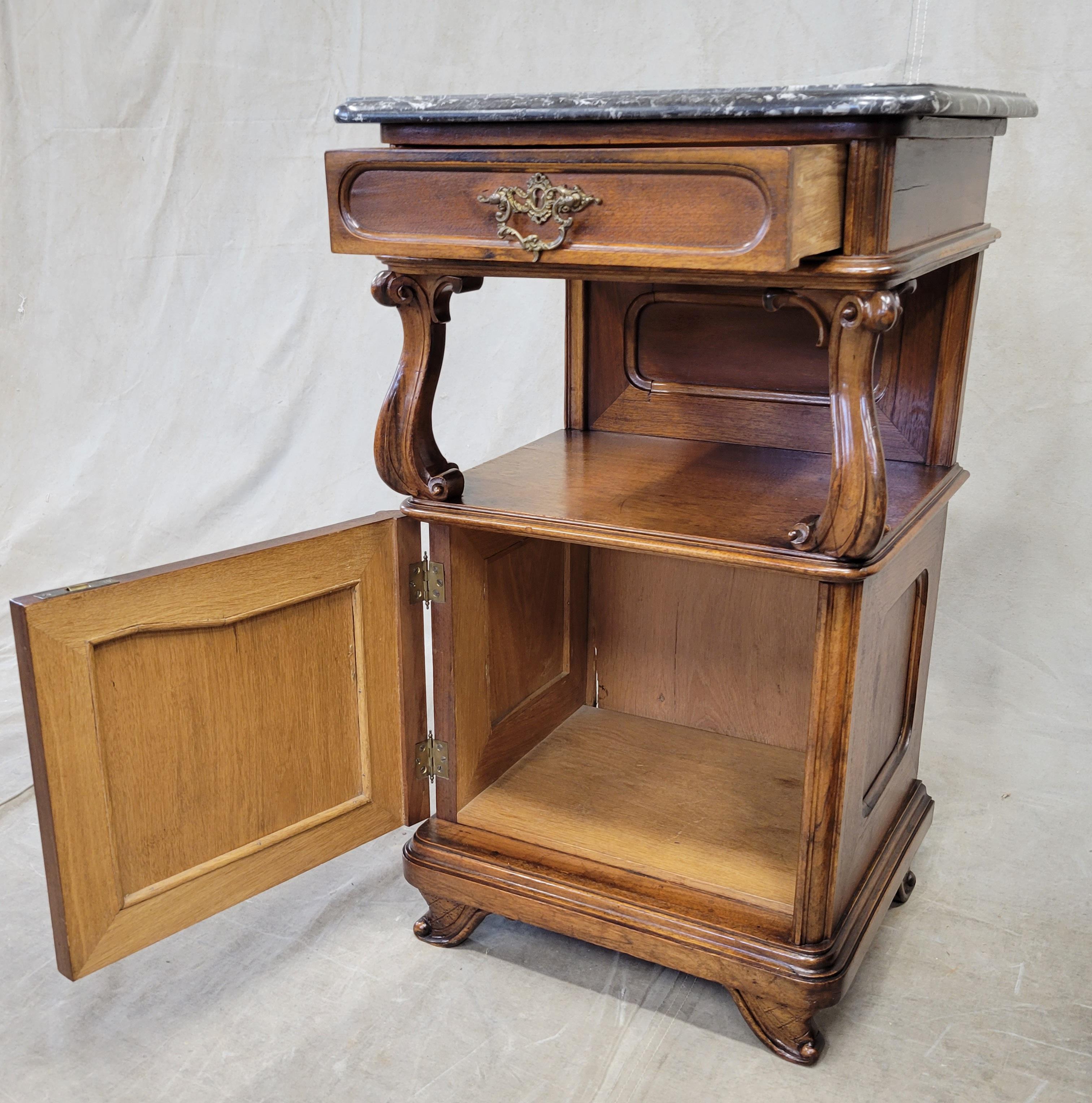 Antique Austrian Art Nouveau Walnut and Black Marble Top Nightstands - a Pair For Sale 2