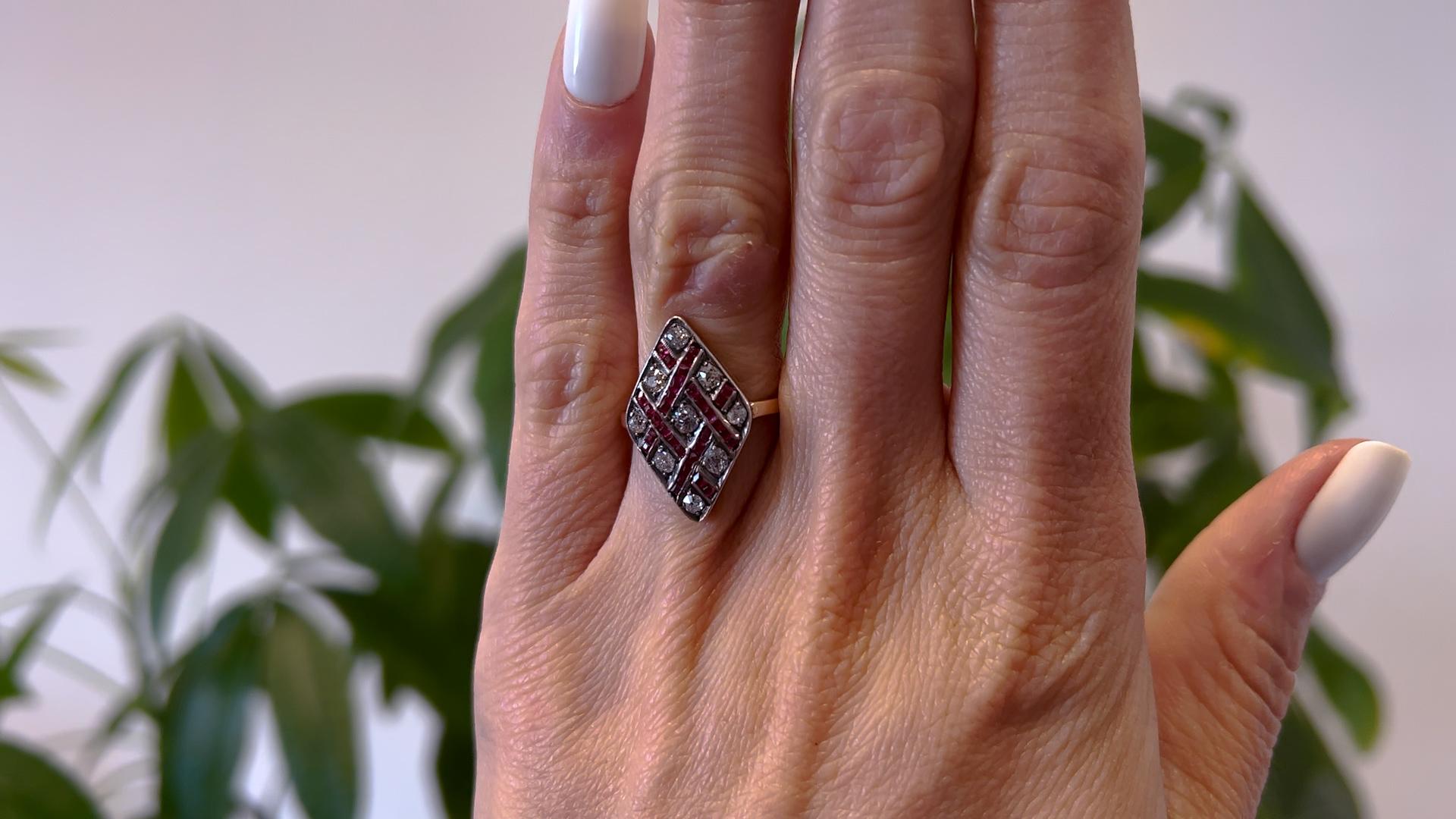 Antiker österreichisch-ungarischer Diamant- und Rubin-Ring aus 14k Gelbgold und Silber (Alteuropäischer Brillantschliff)