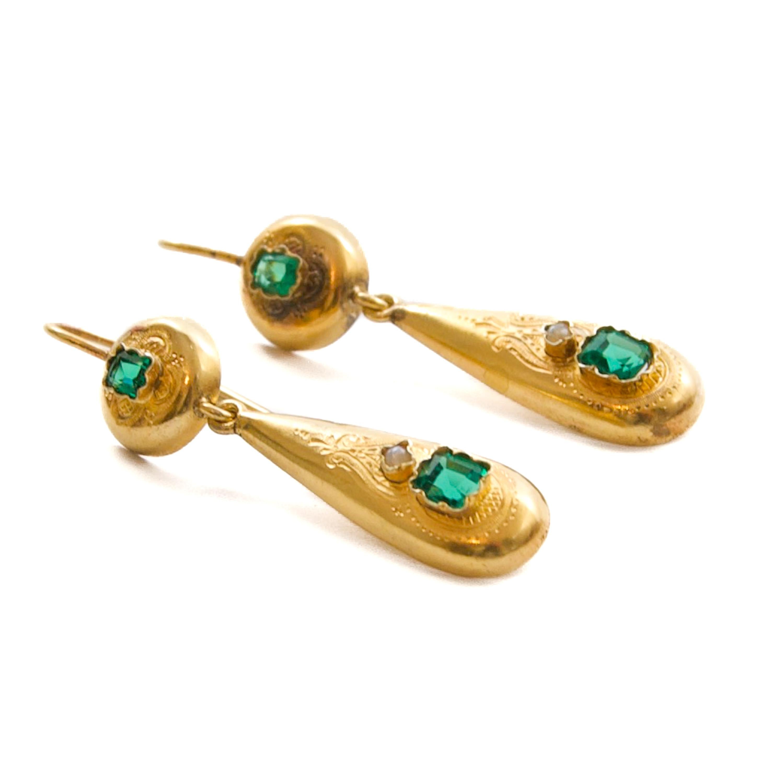 Antique Austro-Hungarian Gold & Green Stone Dangle Earrings, 1866–1872 For Sale 1