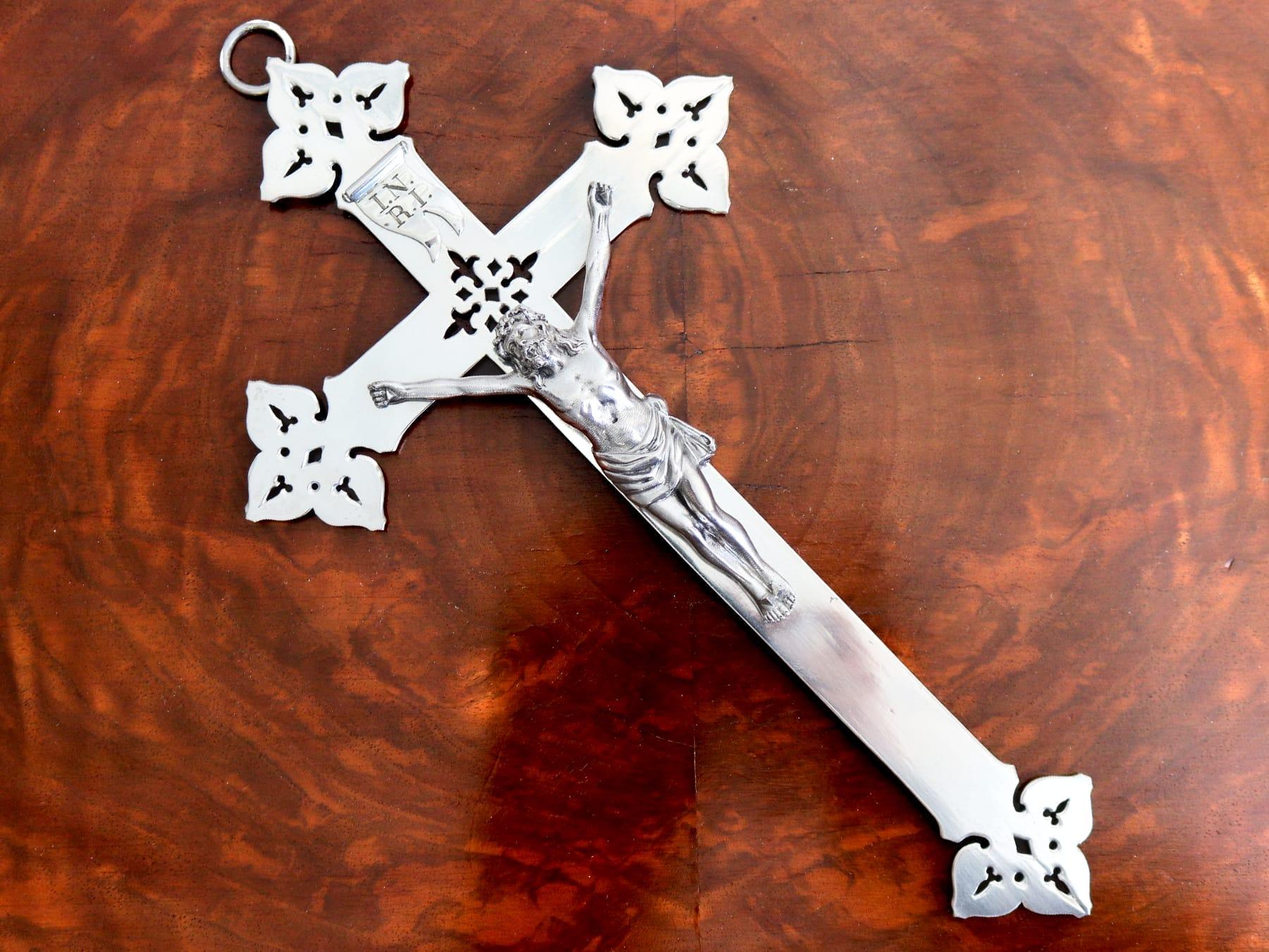 Late 19th Century Antique Austro-Hungarian Silver Crucifix Circa 1890 For Sale