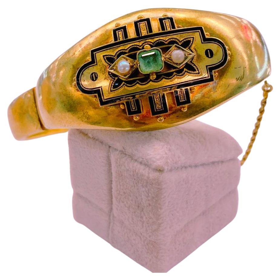 Antique Austro Hungerian Empire Emerald Gold Bangle Bracelet In Good Condition For Sale In Cairo, EG