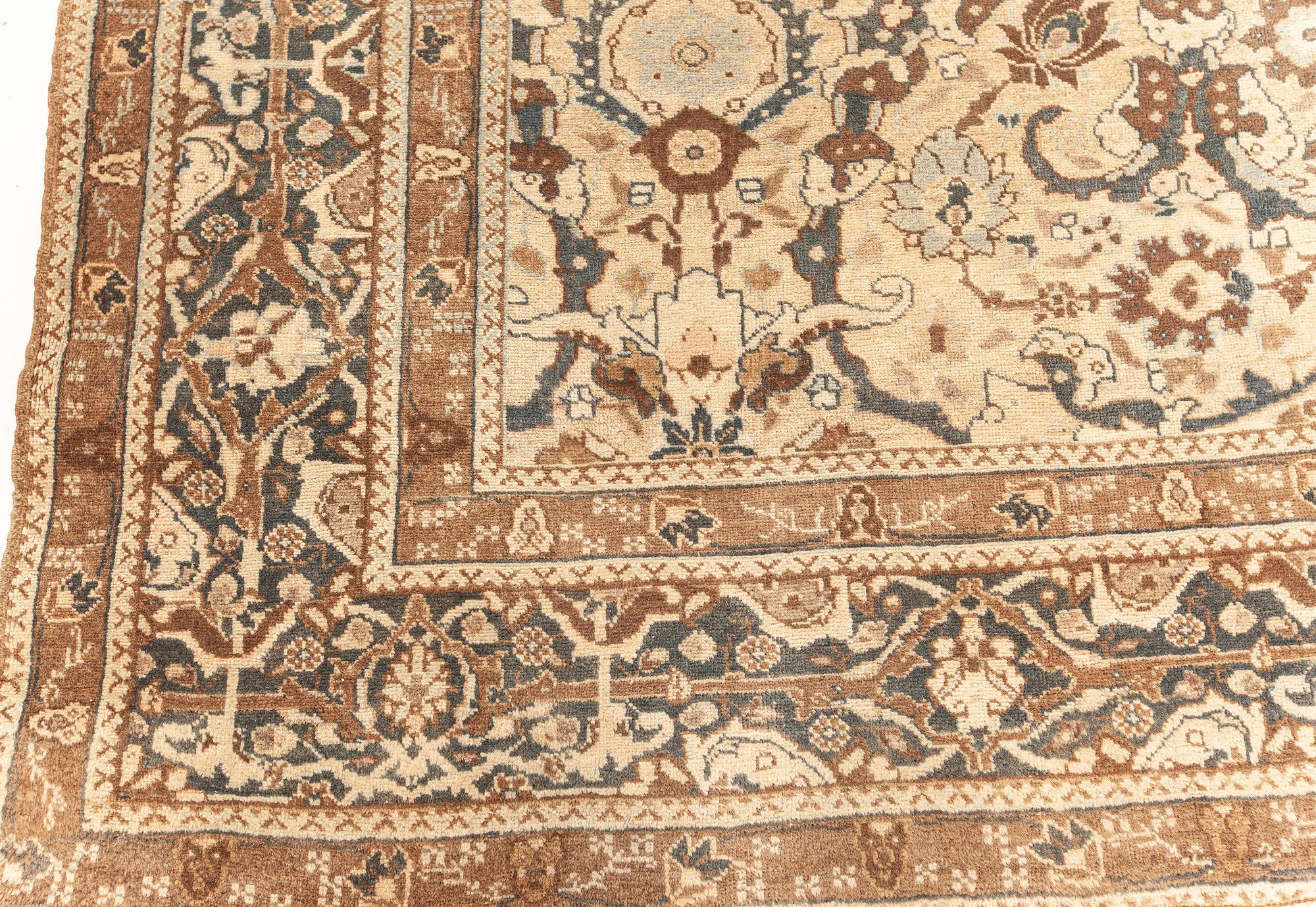 Noué à la main Ancien tapis persan authentique de Tabriz en vente