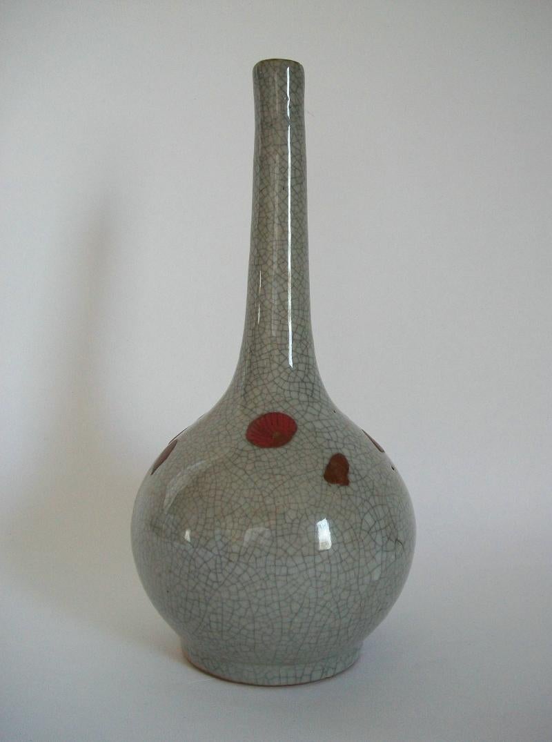 Japanese Antique Awaji Grey Crackle Glaze Ceramic Vase - Meiji Period - Japan - C.1910 For Sale
