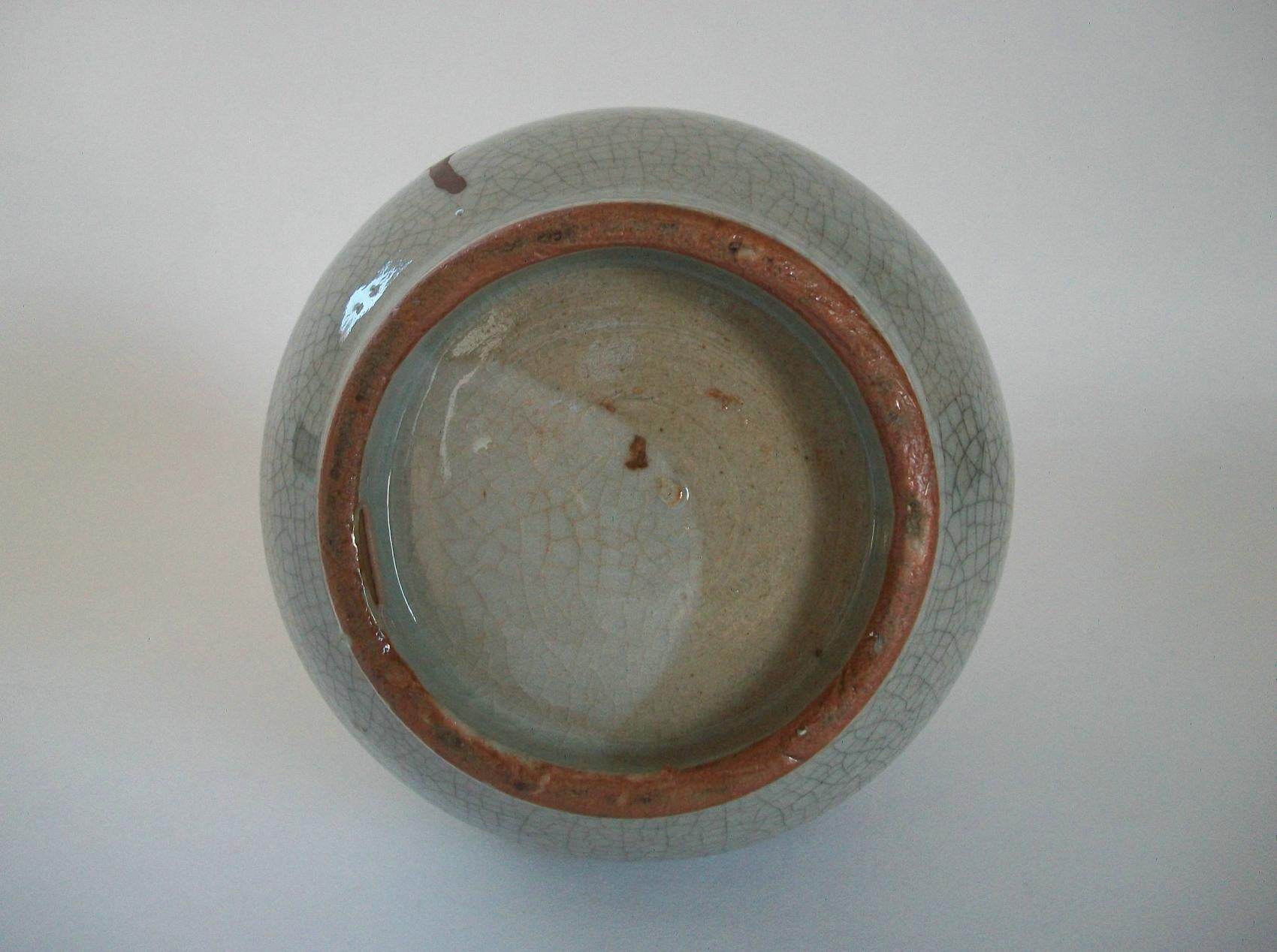 20th Century Antique Awaji Grey Crackle Glaze Ceramic Vase - Meiji Period - Japan - C.1910 For Sale