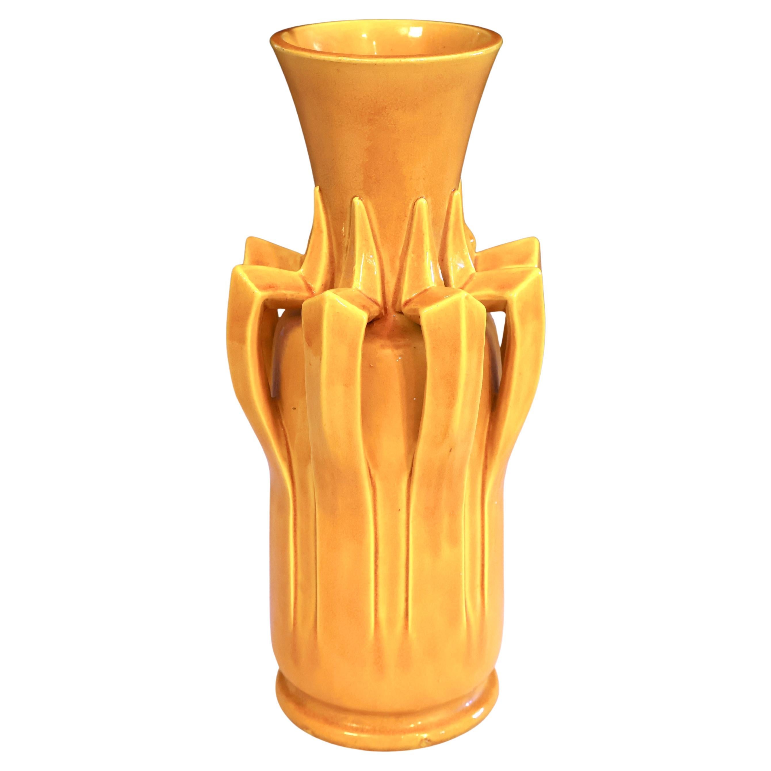 Vase ancien en poterie Awaji Arts & Crafts Yellow Leaf Blades Vase 12"