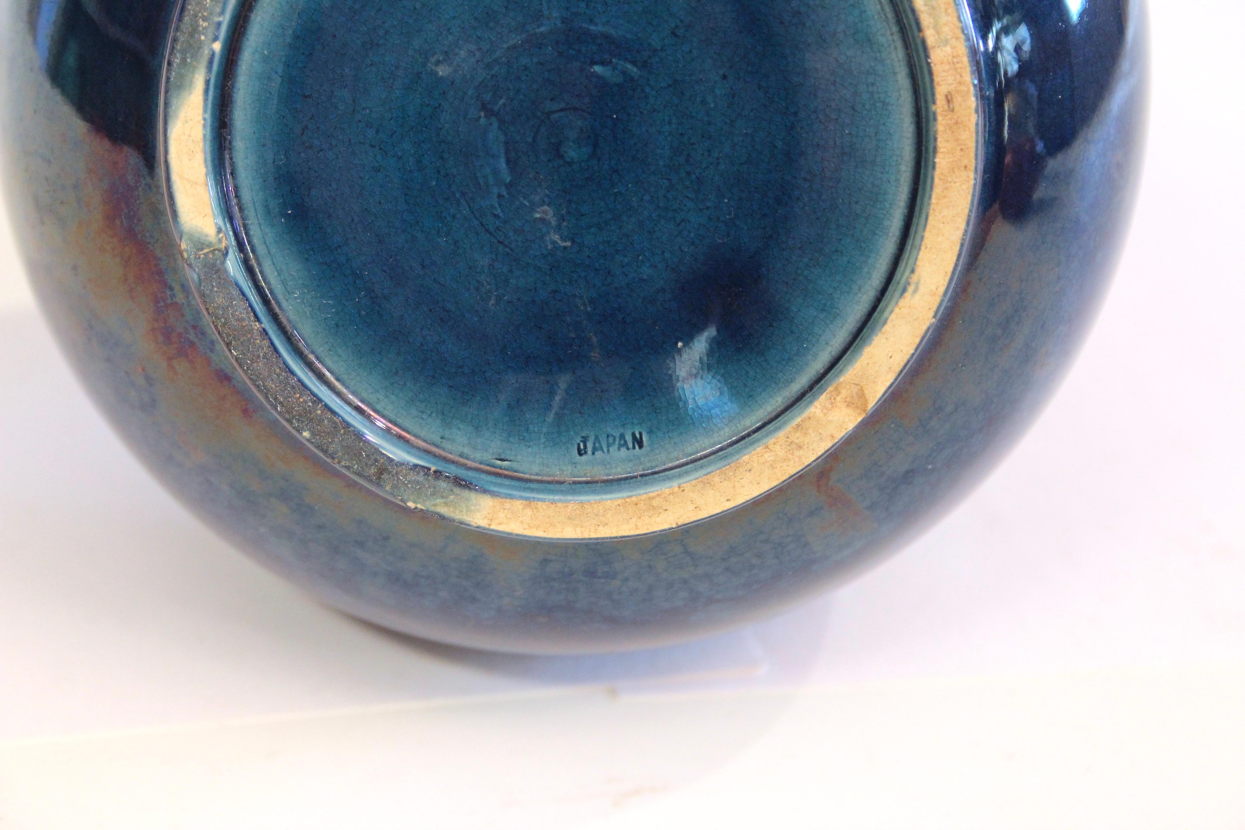 Tornito Antico vaso a bottiglia a collo lungo monocromatico blu di Awaji Pottery in vendita