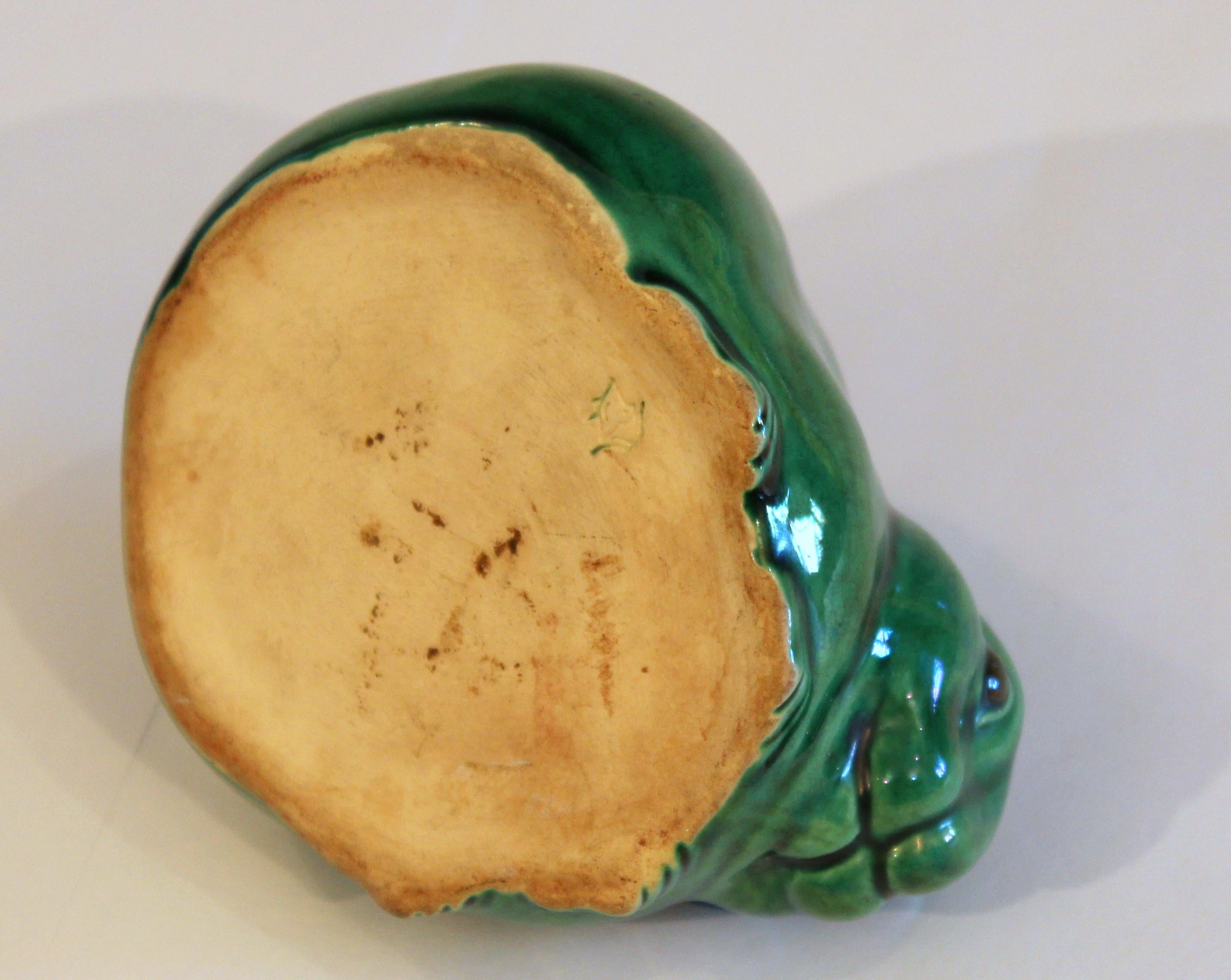 Antique Awaji Pottery Bunny Rabbit Green Crackle Glaze Figure Signed In Excellent Condition For Sale In Wilton, CT