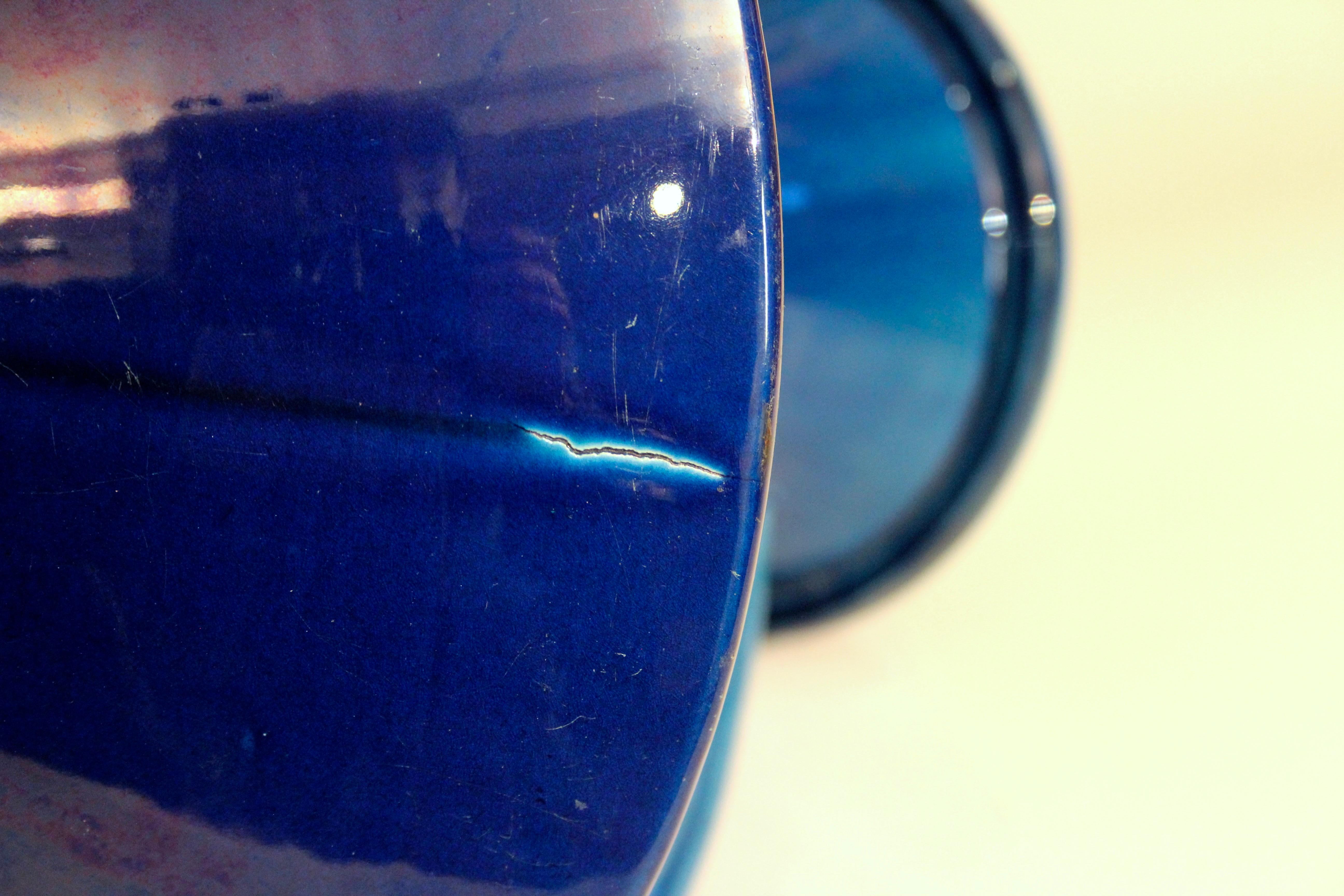 Vase à anses larges bleu Awaji Pottery antique Bon état - En vente à Wilton, CT