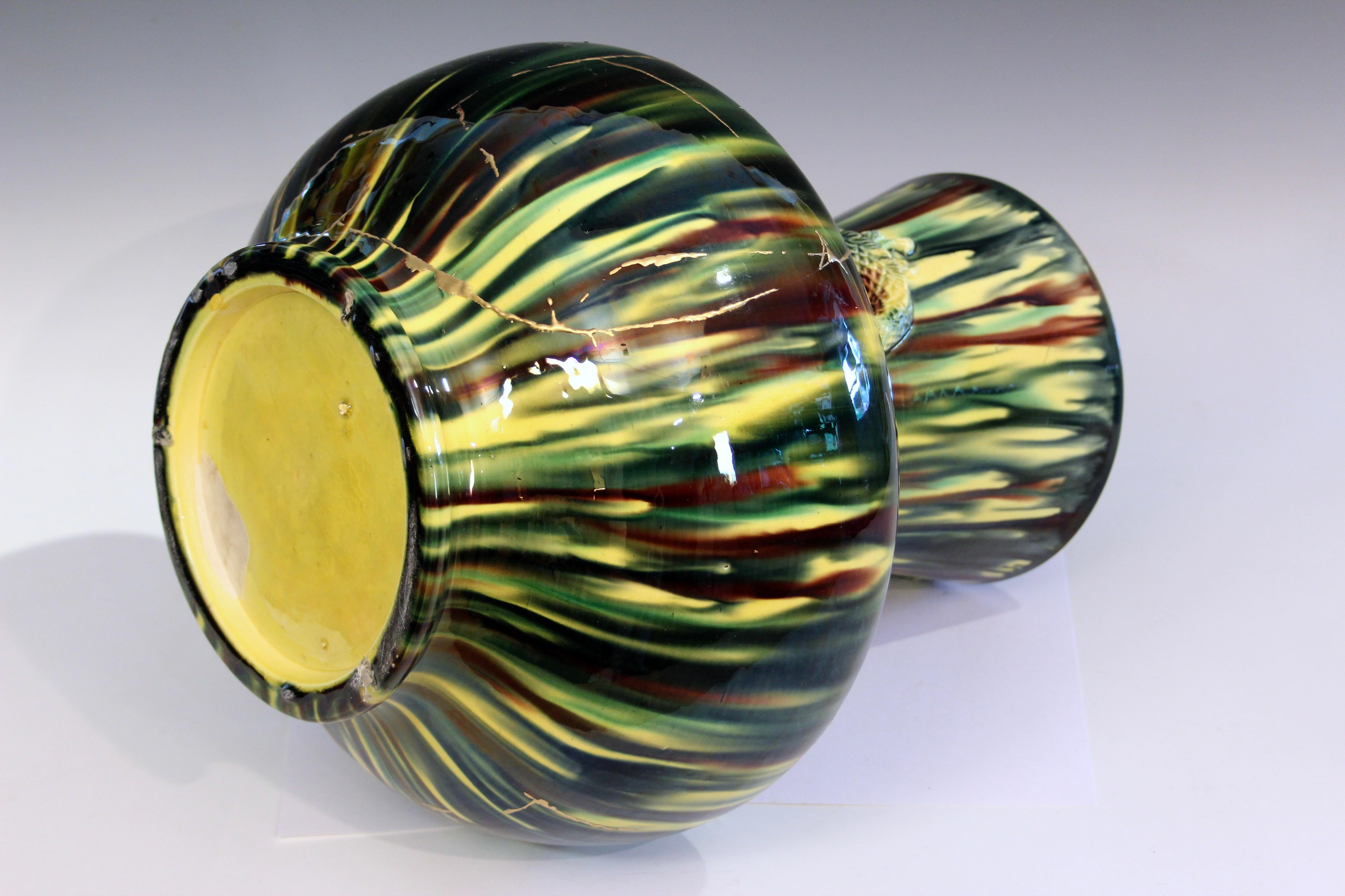 Tornito Antico vaso a drago grande in ceramica Awaji Pottery con decorazioni in oro Kintsugi in vendita