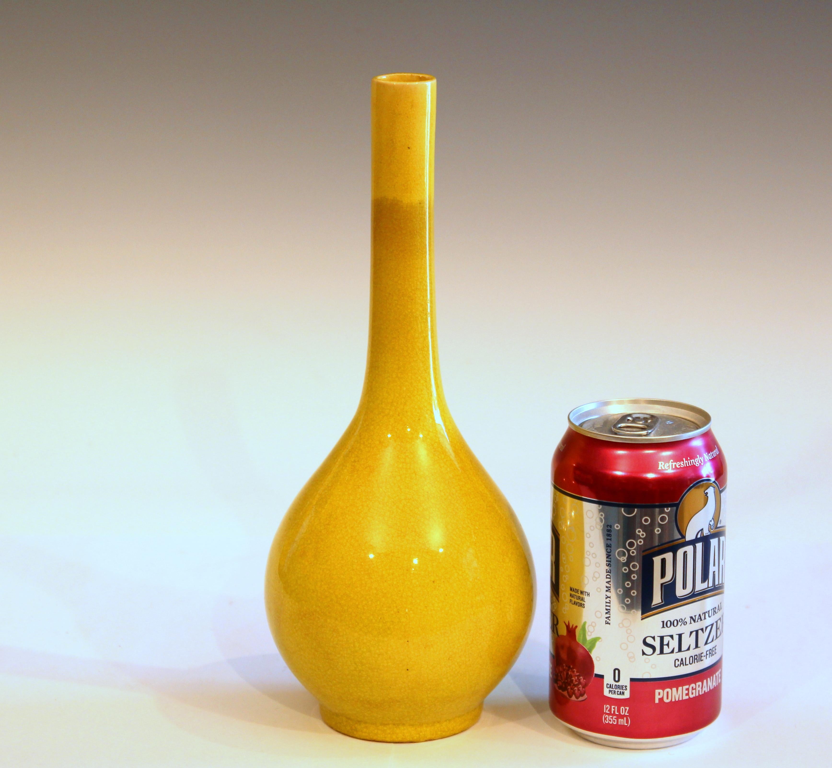Antique Awaji Pottery Point Bottle Yellow Monochrome Crackle Glaze Vase In Excellent Condition In Wilton, CT