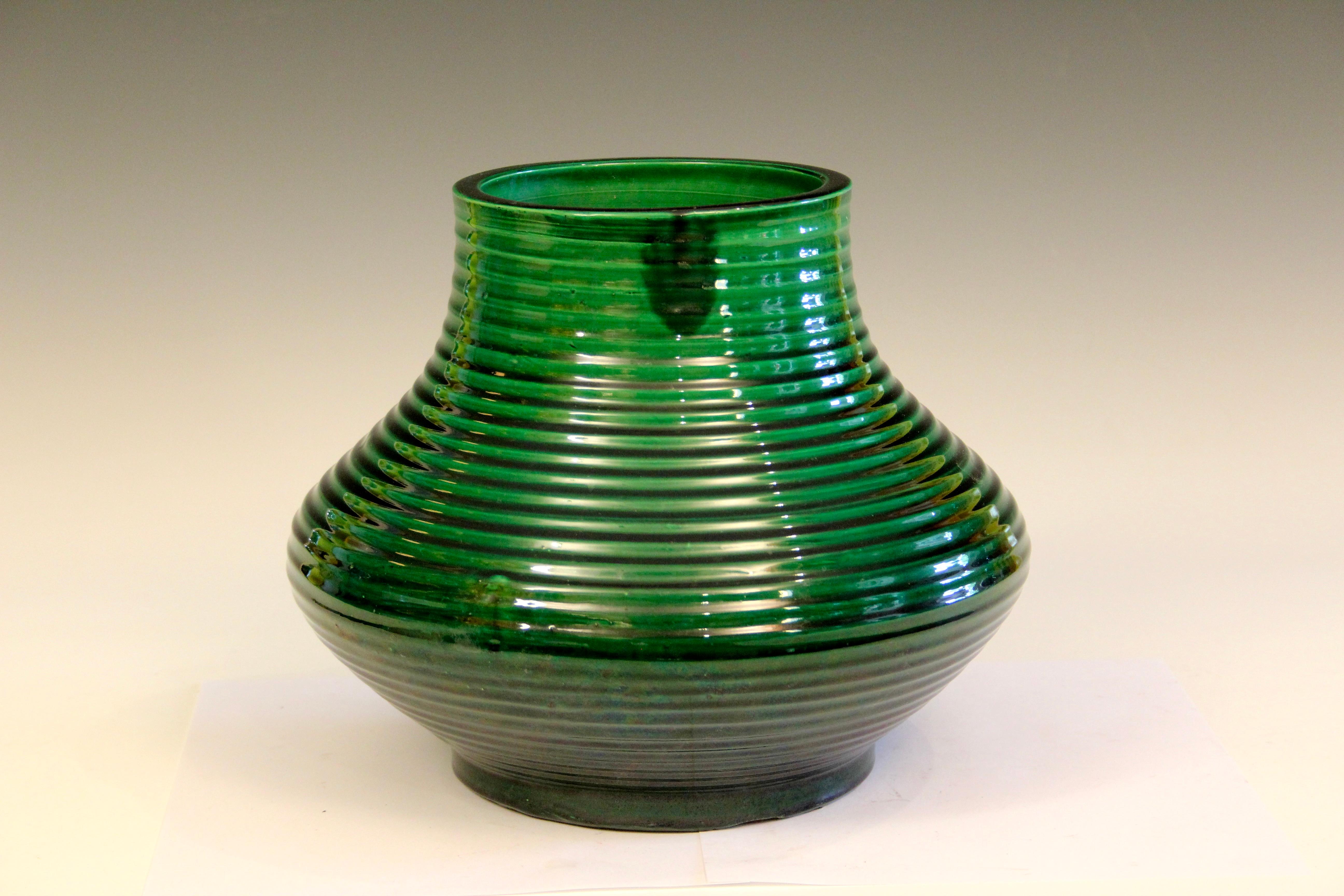 emerald green ceramic vase