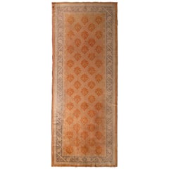 Tapis Axminster ancien, tapis à fleurs orange et beige, taille galerie, par Rug & Kilim