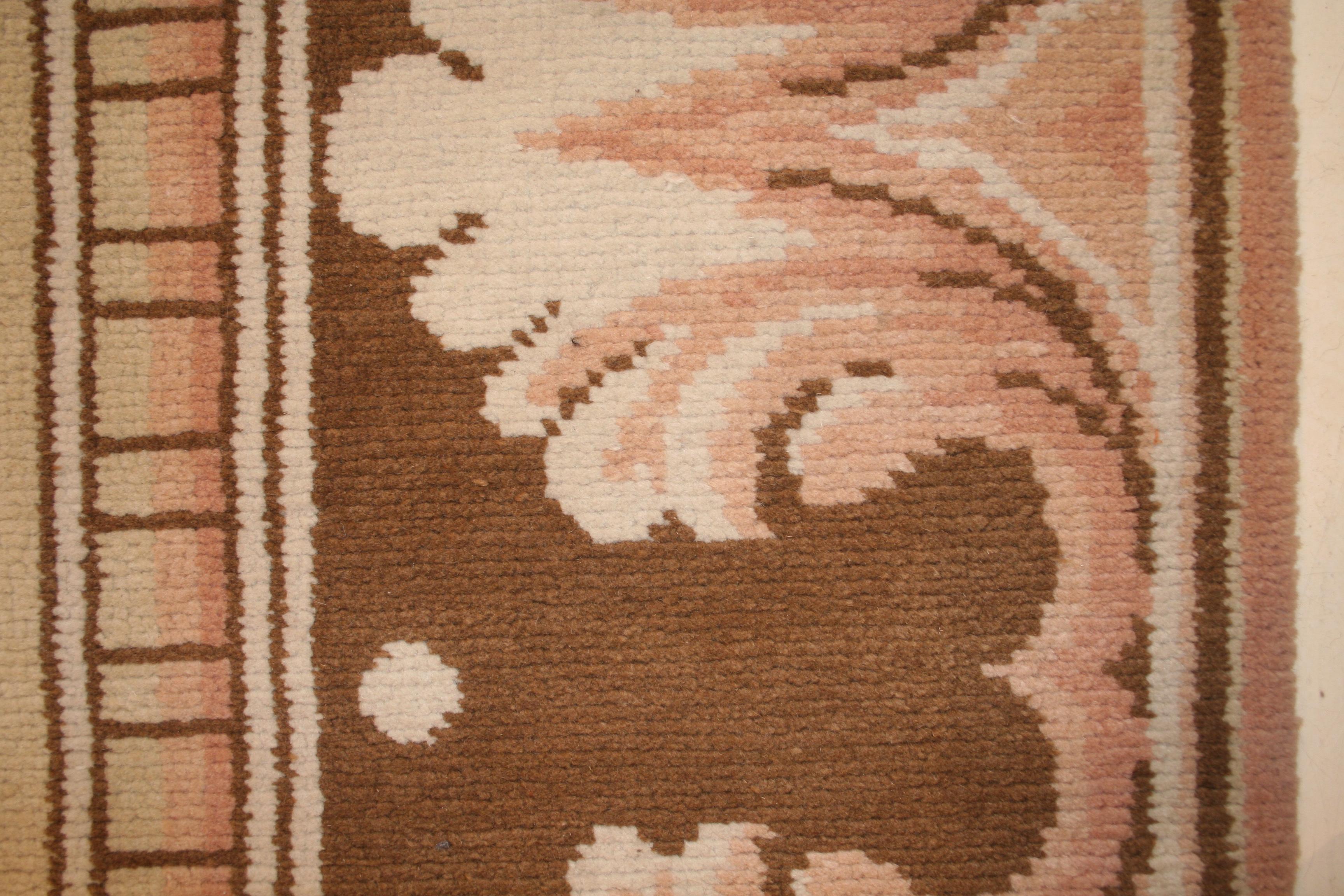 Antiker Wilton-Teppich mit Arts & Crafts-Muster in pastellfarbenen Farben, um 1910 (Arts and Crafts) im Angebot