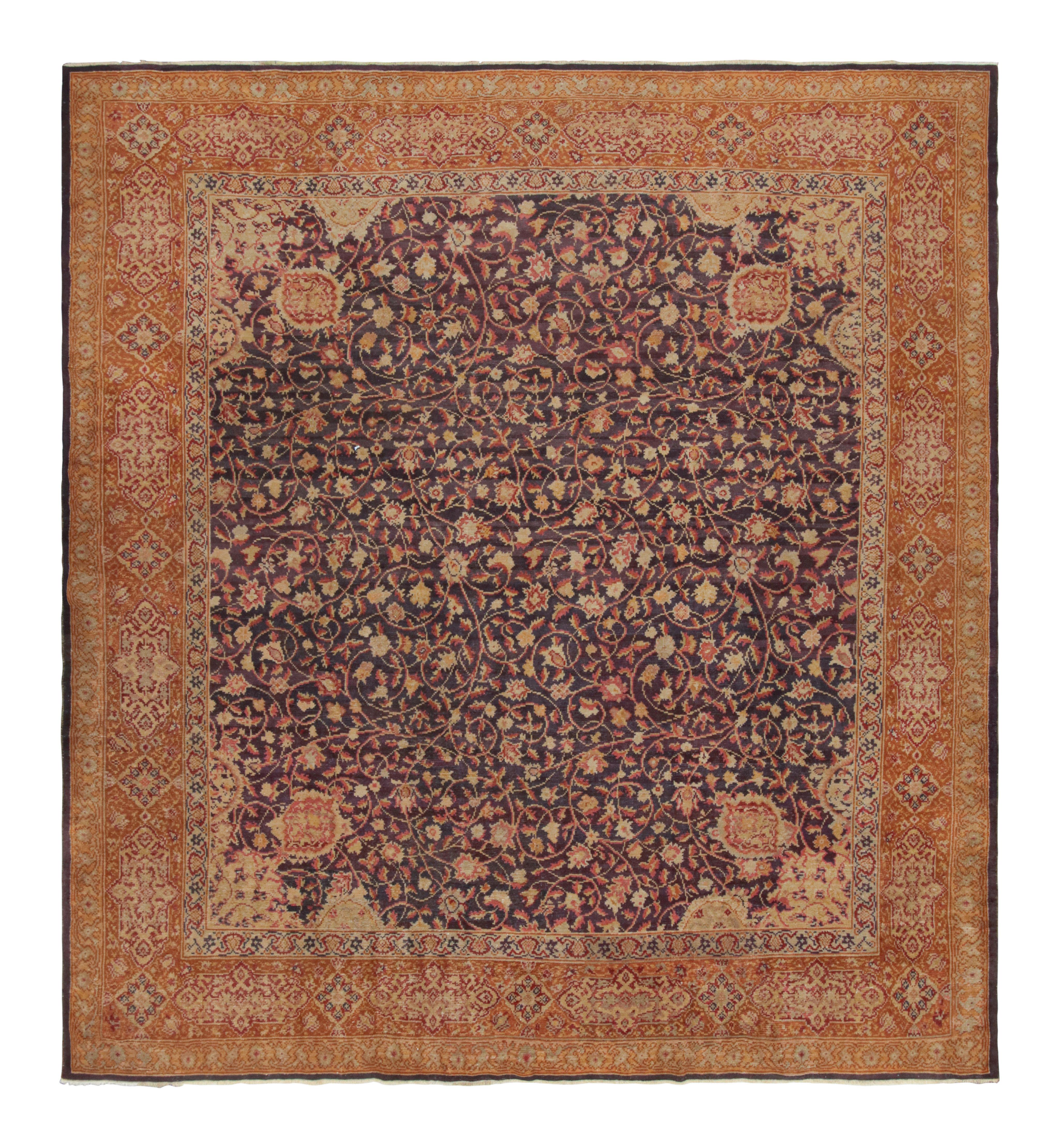 Antiker Teppich im Axminster-Stil, handgeknüpft aus Wolle, beige mit Blumenmuster