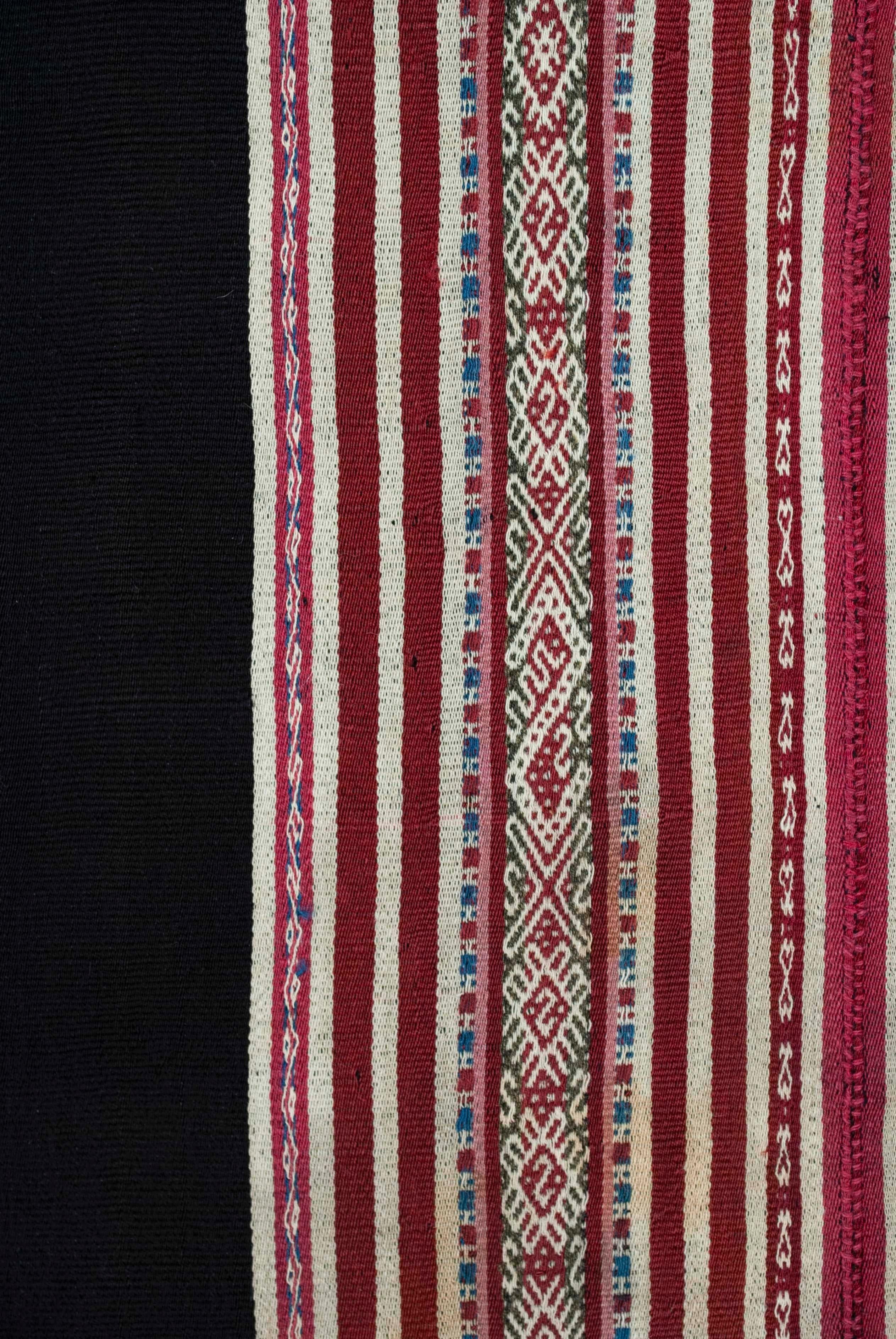 Hand-Woven Antique Aymara Woman’s Mantle (Ahuayo), Bolivia For Sale