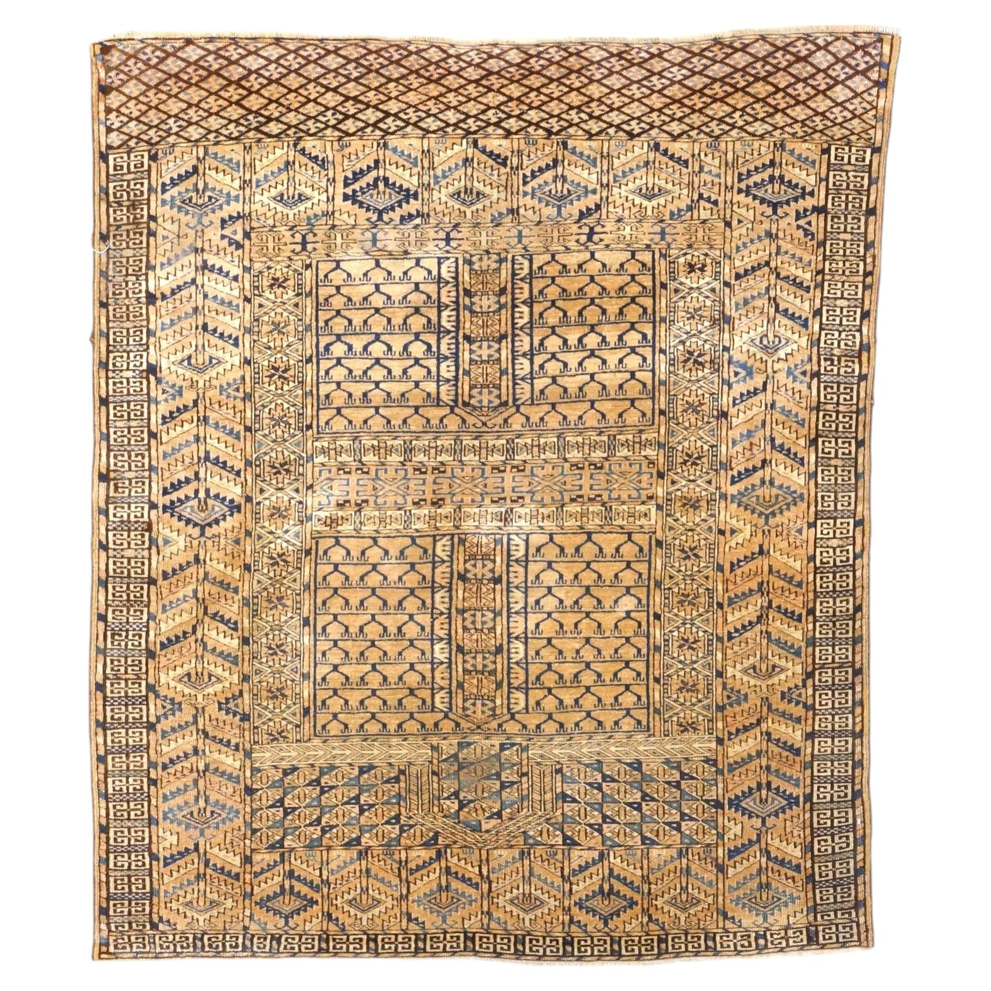 Antiker Azarbijiani Turkeman Wollteppich 4x5 Tan & Navy Handgefertigter Vorleger im Angebot